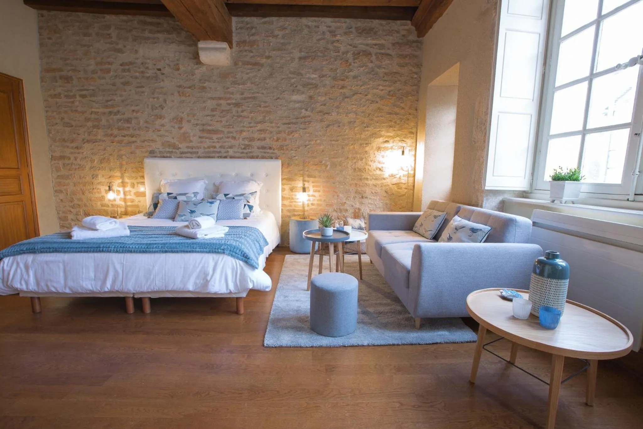 Photo of the whole room, Bed in La Tonnellerie