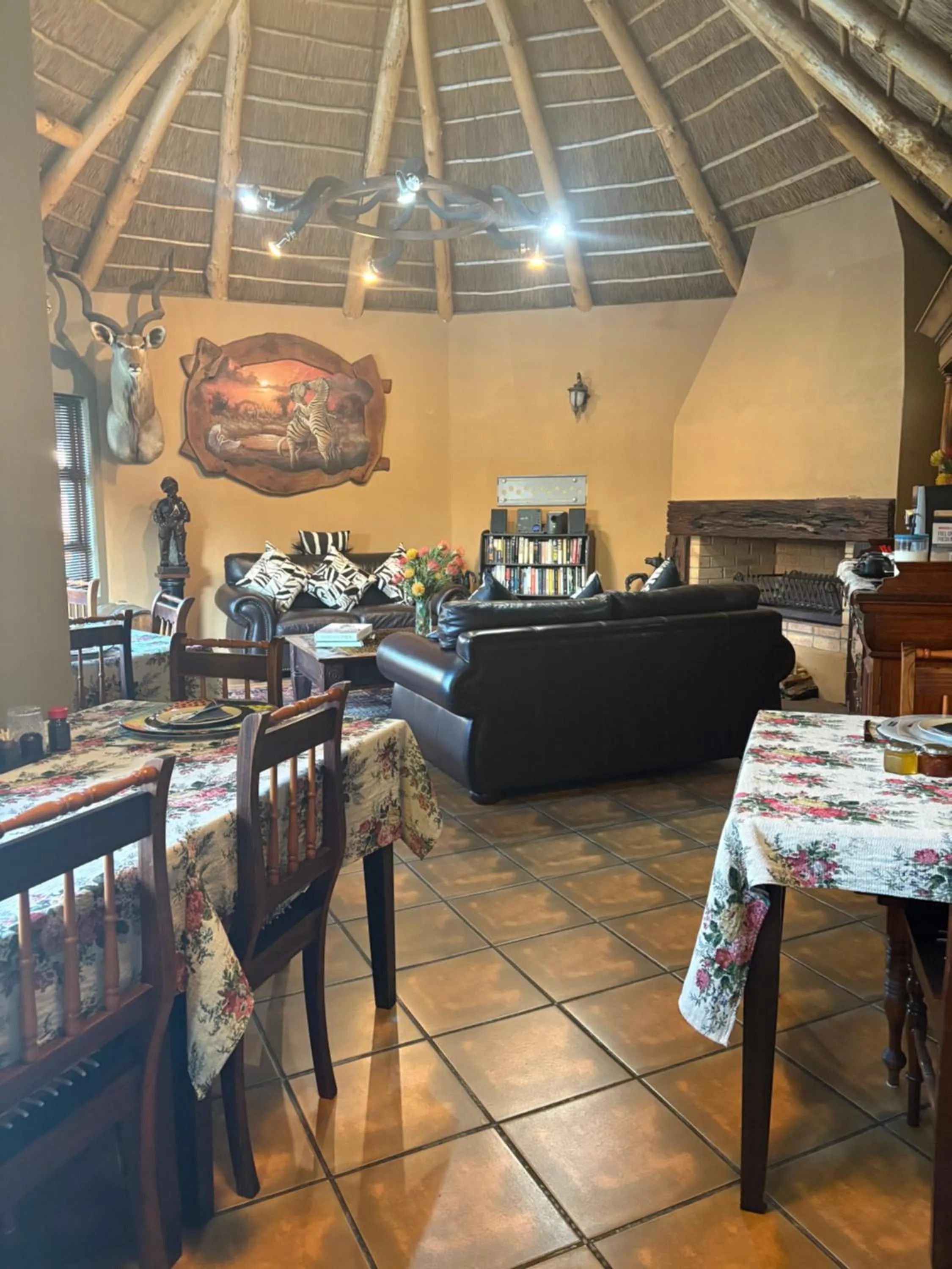 Living room in Mountain Dew Guest House