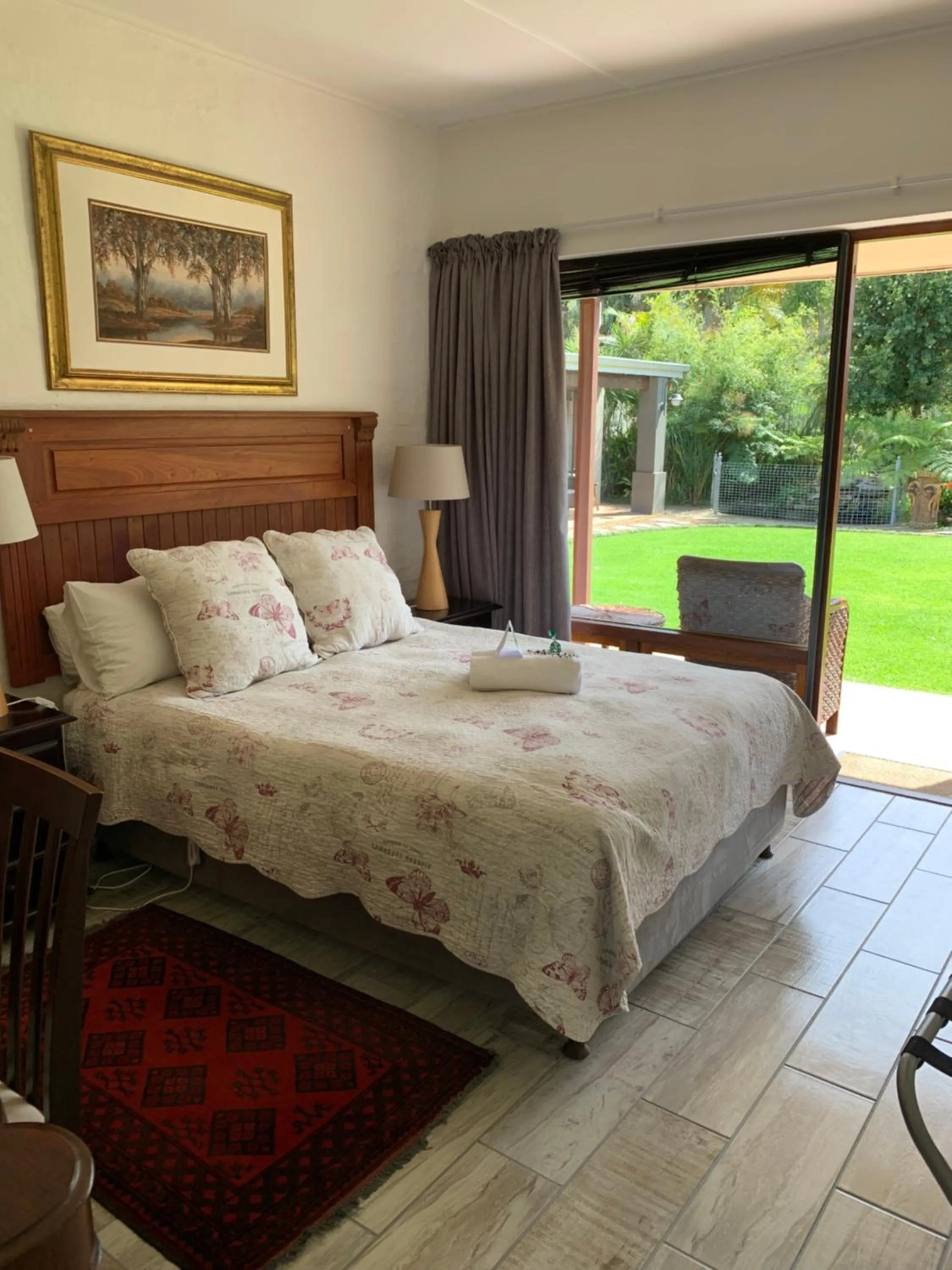 Photo of the whole room, Bed in Mountain Dew Guest House