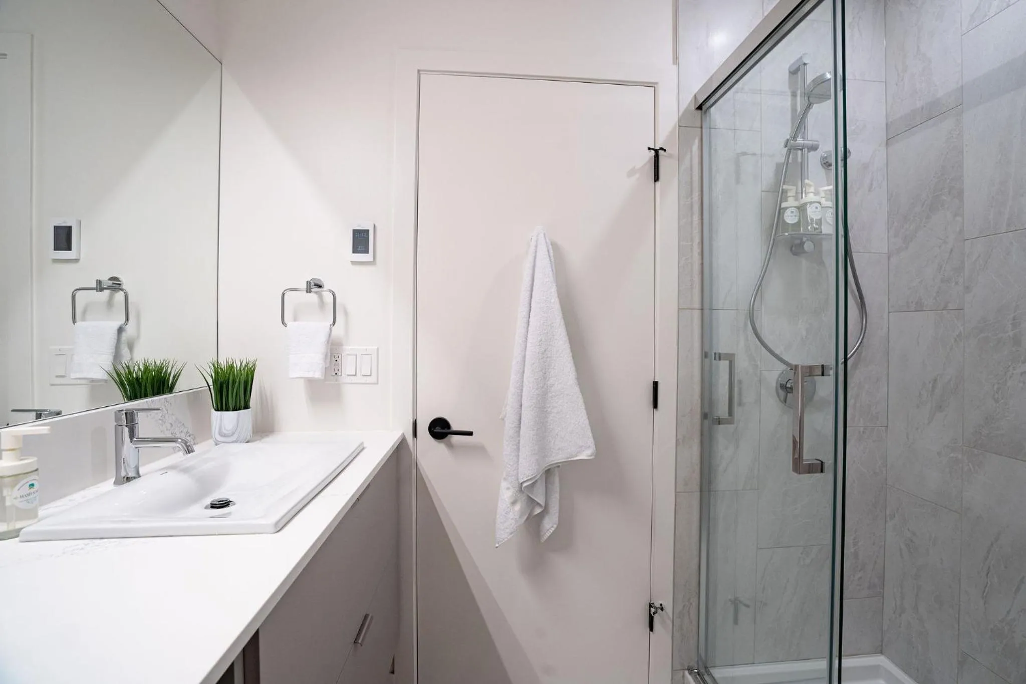 Huckin' Harry's by Revelstoke Vacations