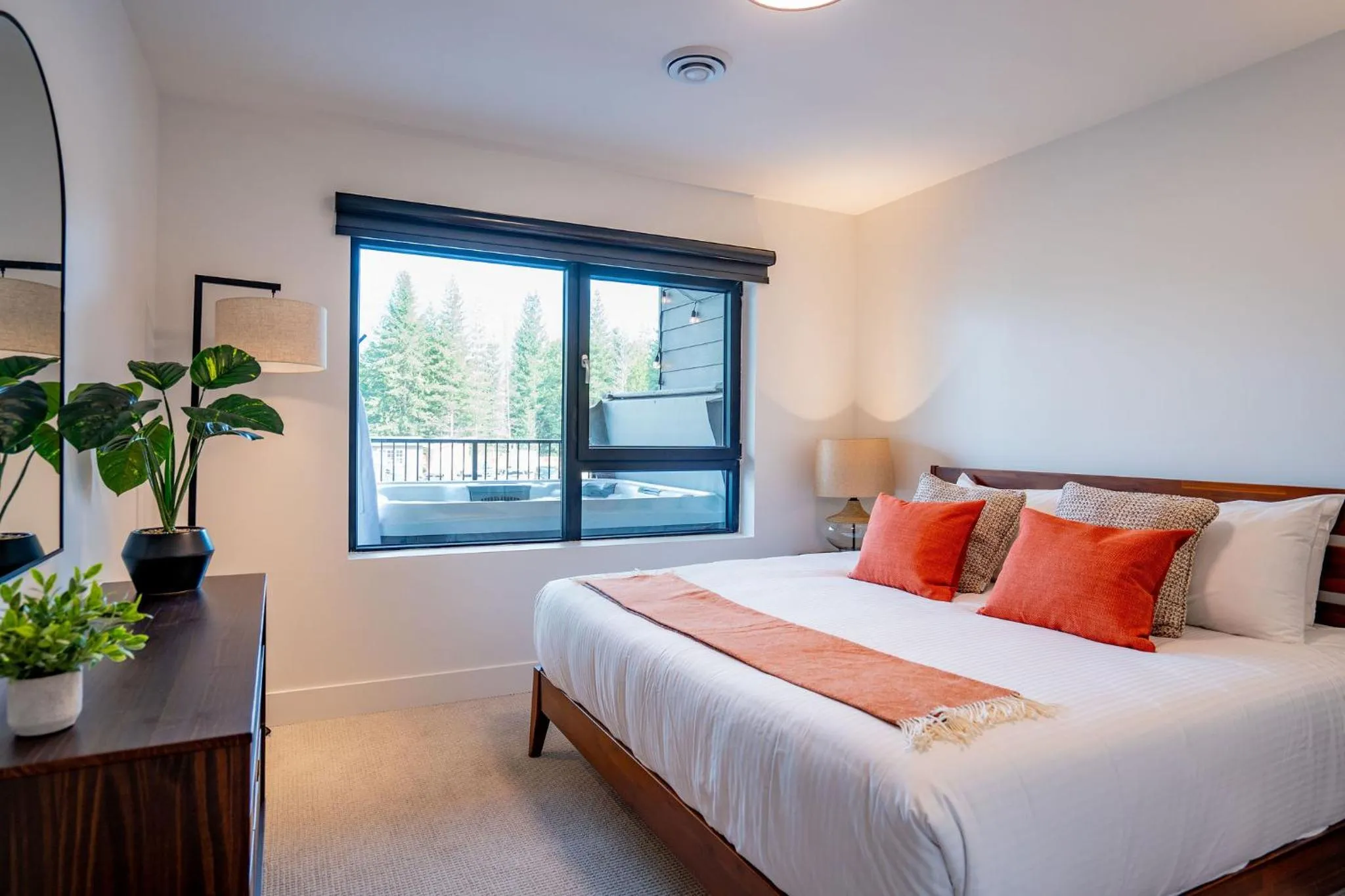 Huckin' Harry's by Revelstoke Vacations