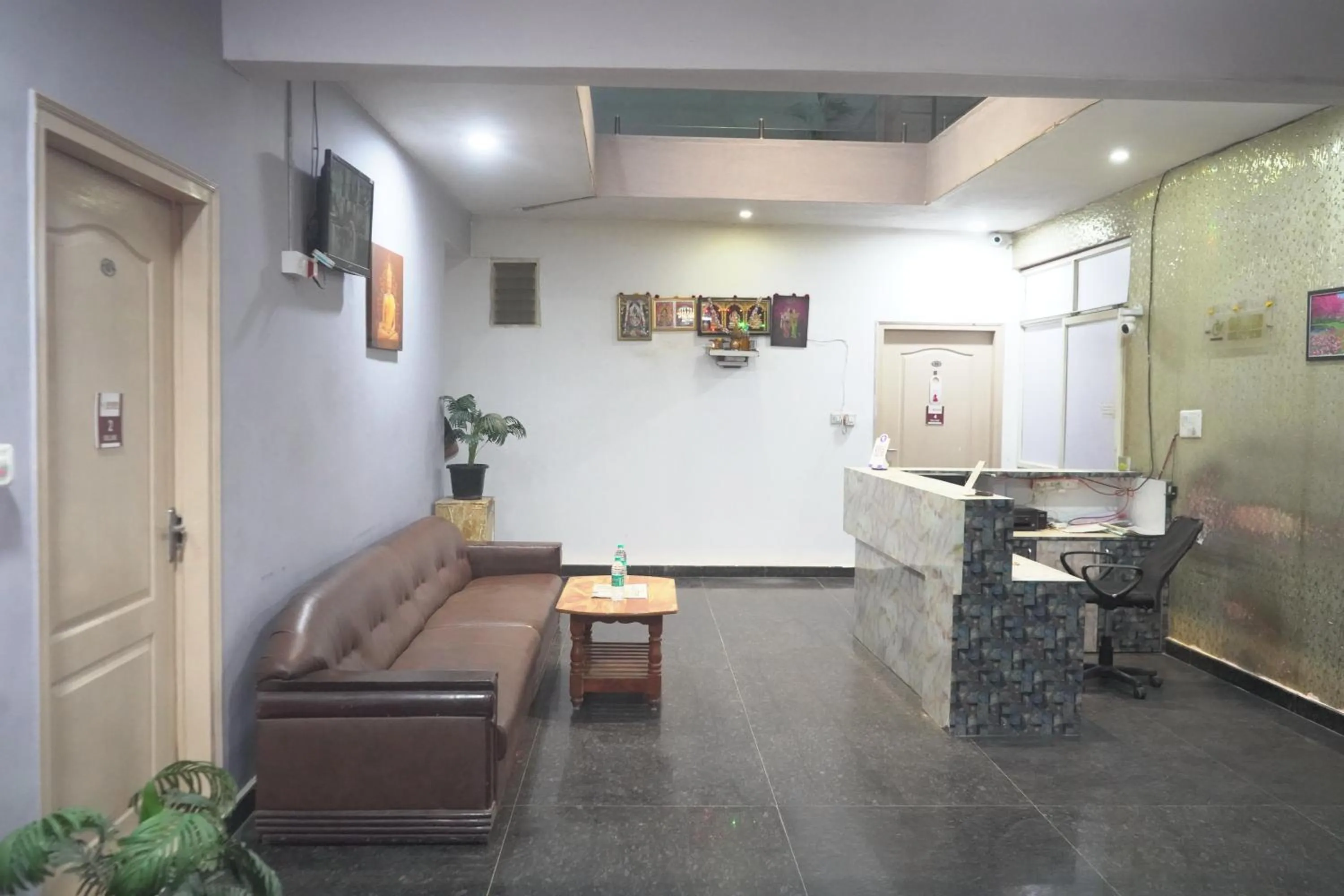 Seating area in Hotel Golden Suites