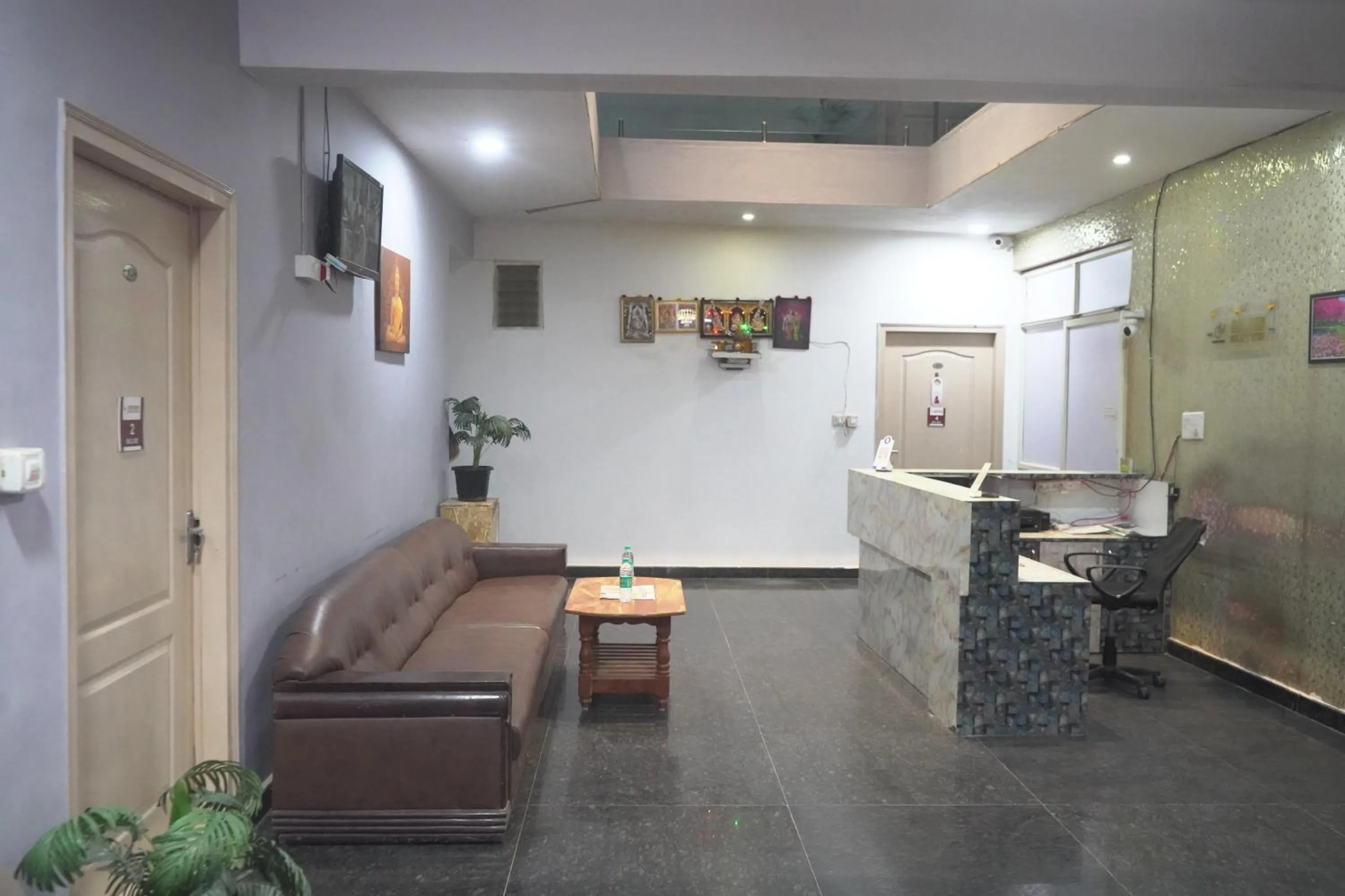 Seating area in Hotel Golden Suites