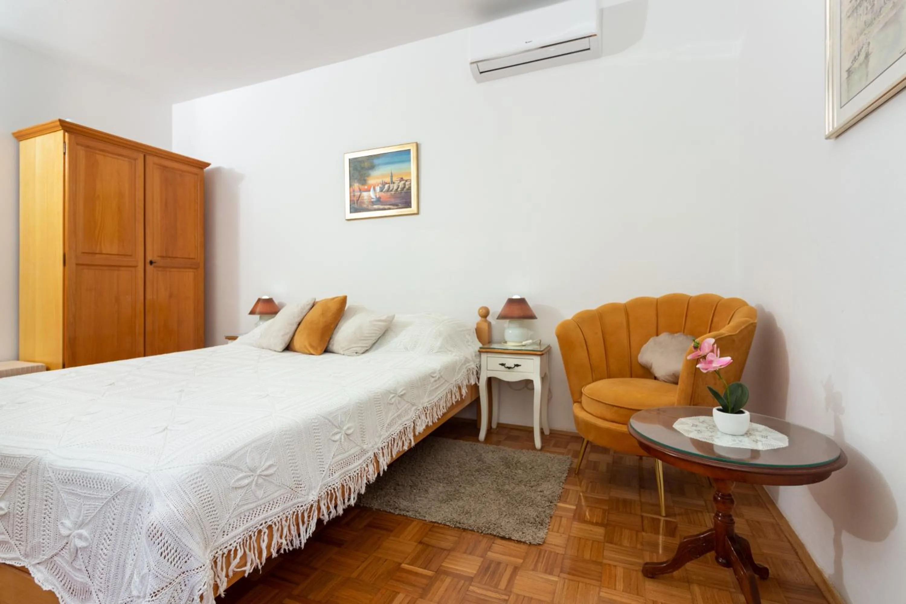 Bed in Apartments Cordis