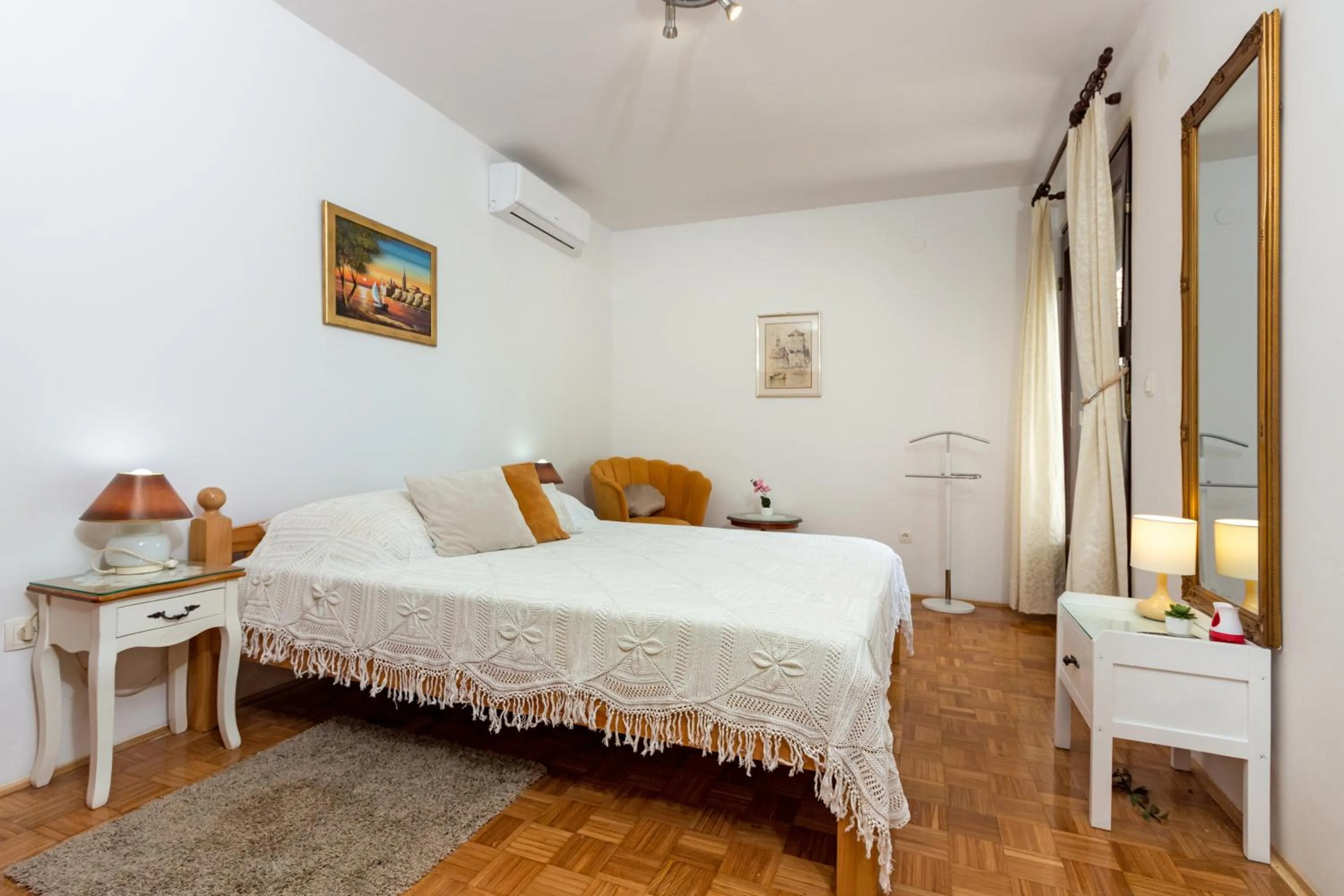 Bed in Apartments Cordis