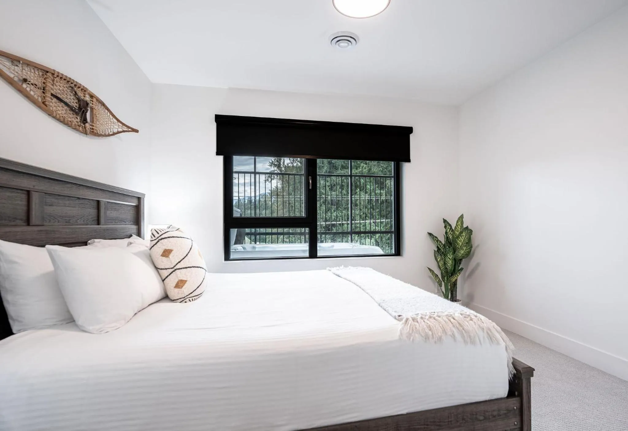 Bed in The Grizzly Basin by Revelstoke Vacations