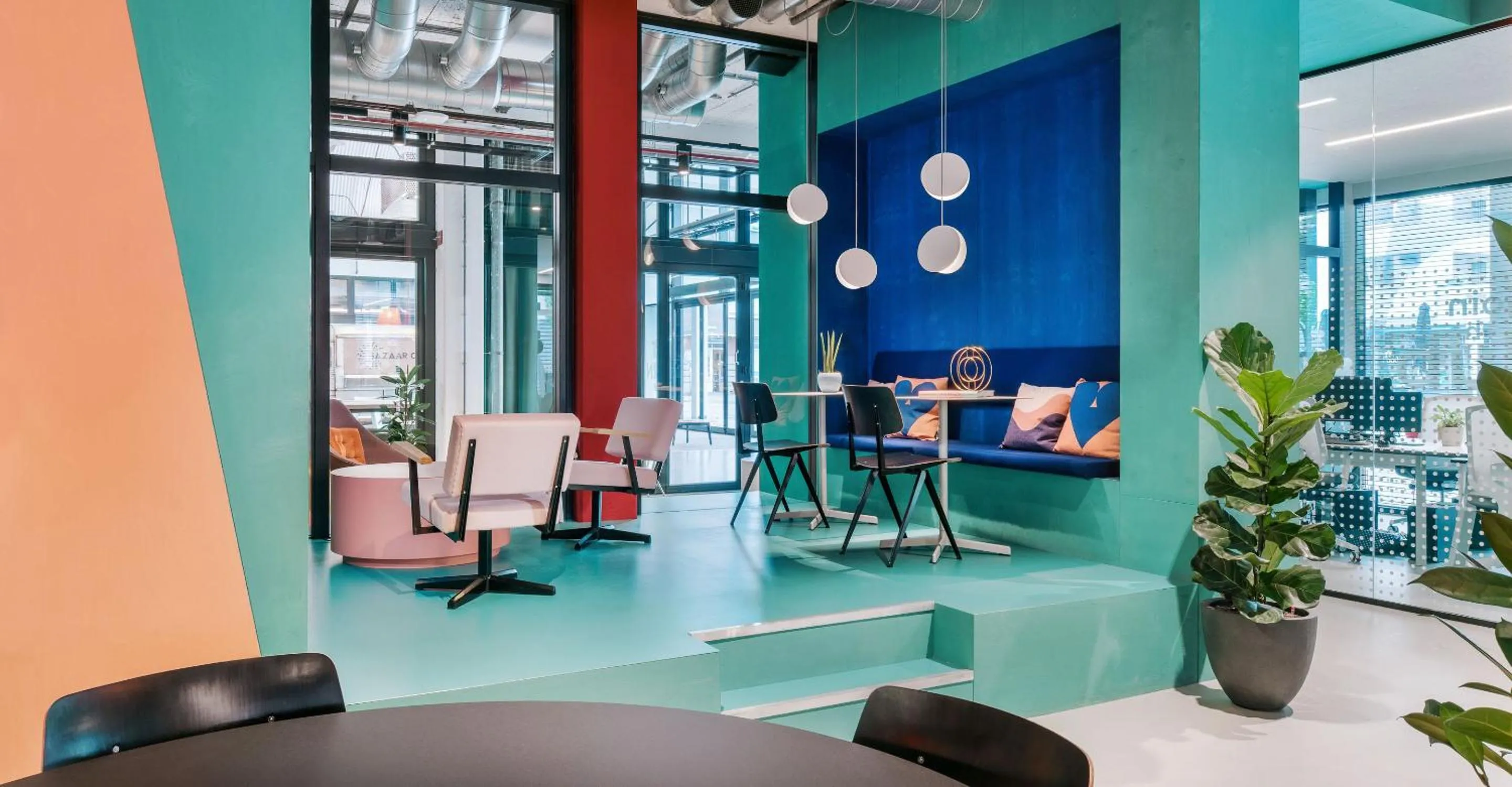 Business facilities in The Social Hub The Hague