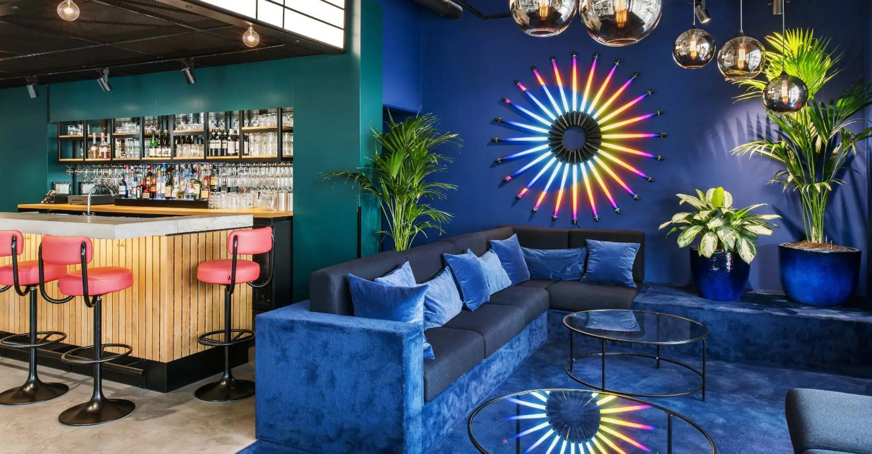 Lounge or bar in The Social Hub The Hague Lounge or bar in The Social Hub The Hague