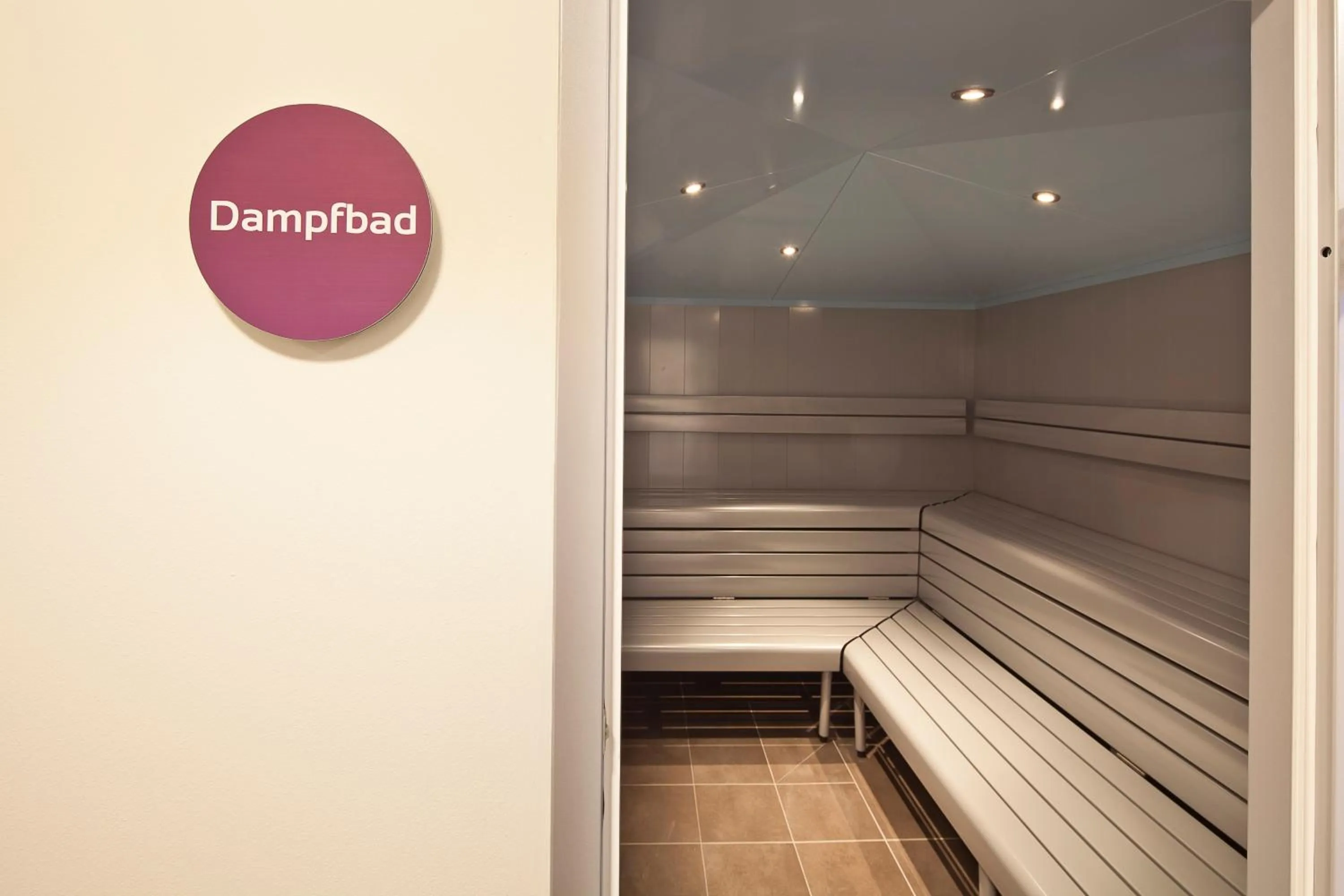 Steam room in Explorer Hotel Berchtesgaden