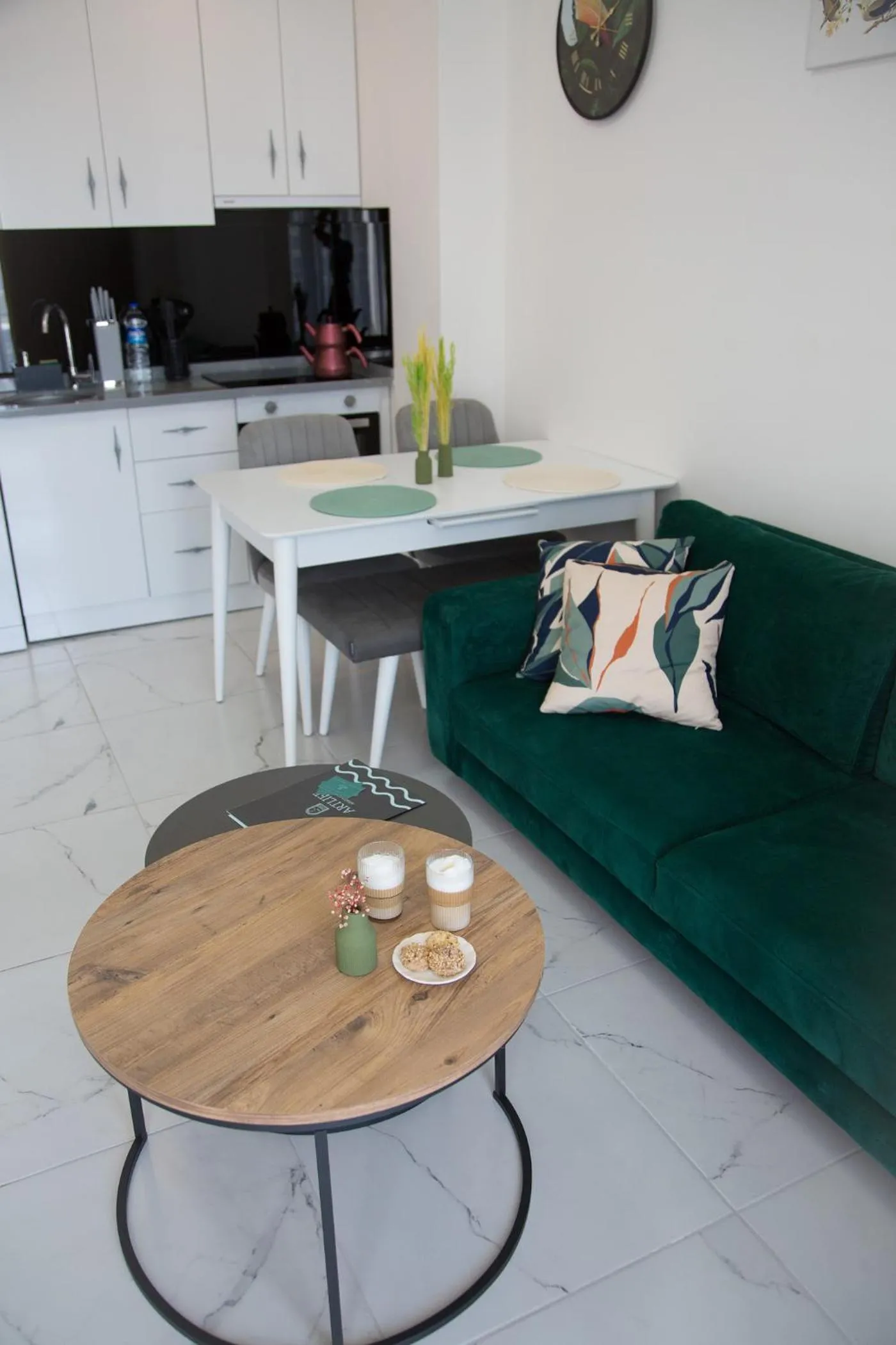 Kitchen or kitchenette in ArtLife apartments (FAUNA)