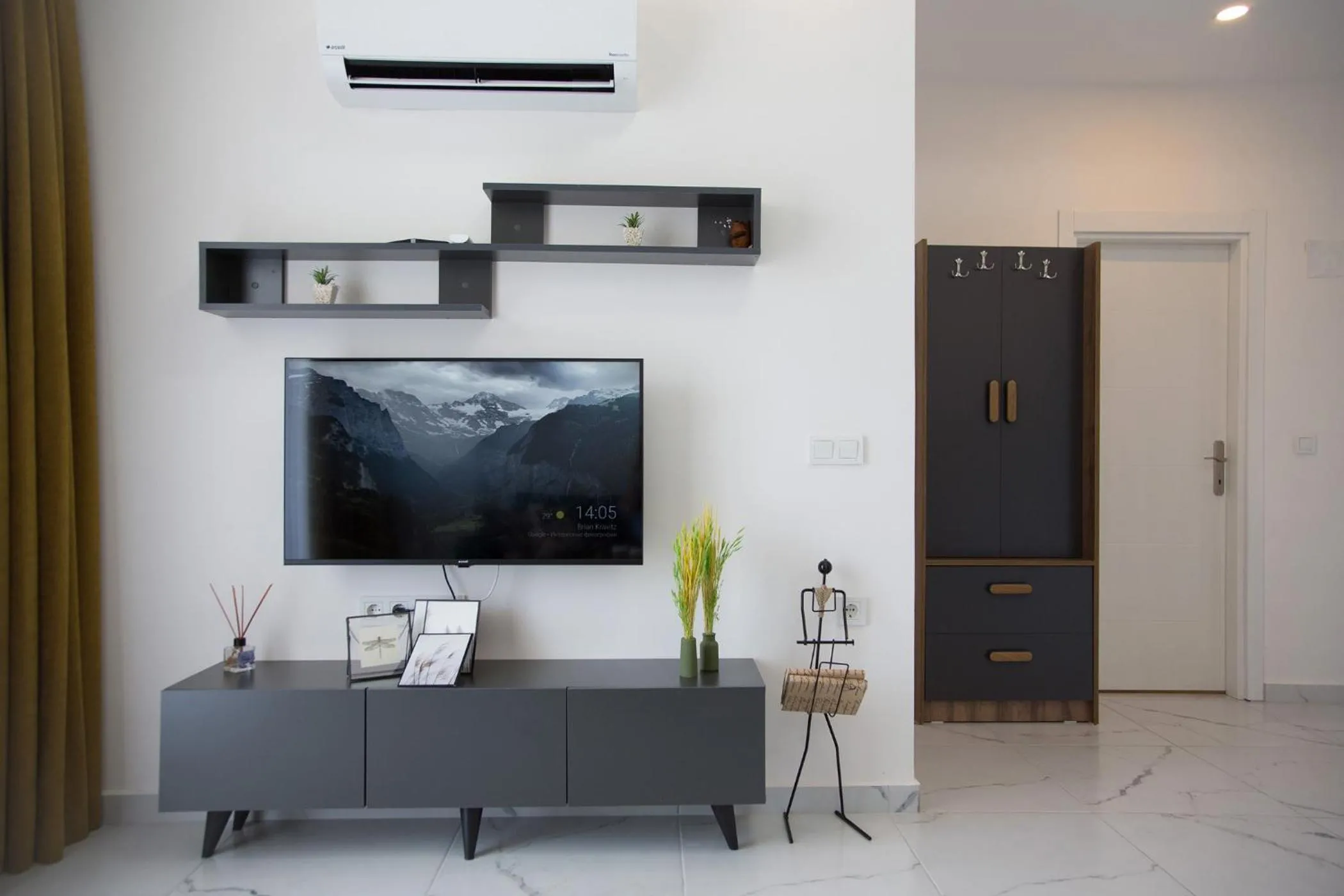 TV and multimedia in ArtLife apartments (FAUNA)