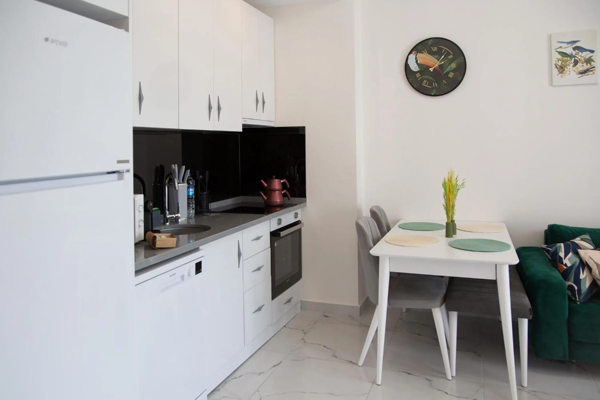 Kitchen or kitchenette in ArtLife apartments (FAUNA)