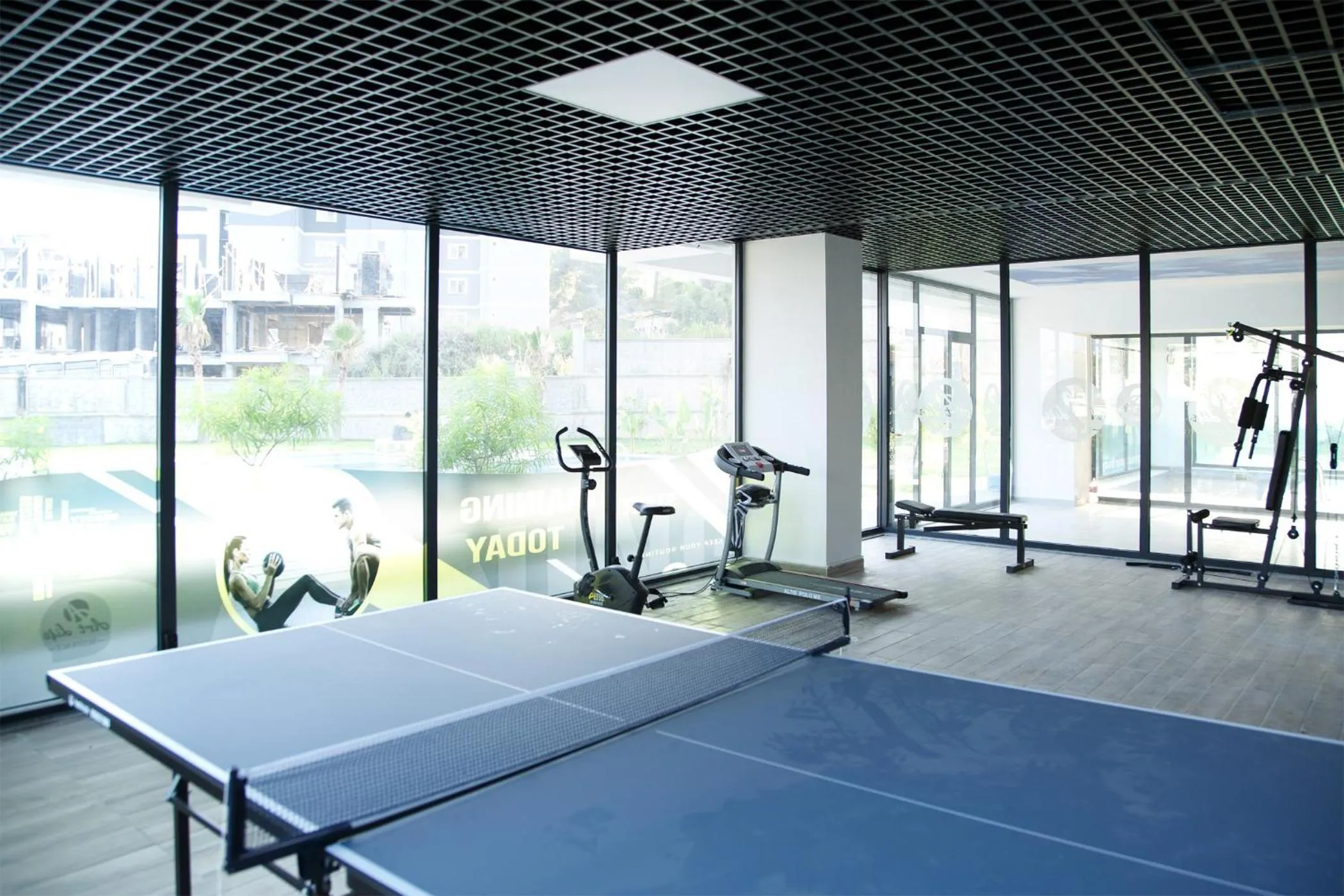Table tennis in ArtLife apartments (FAUNA)