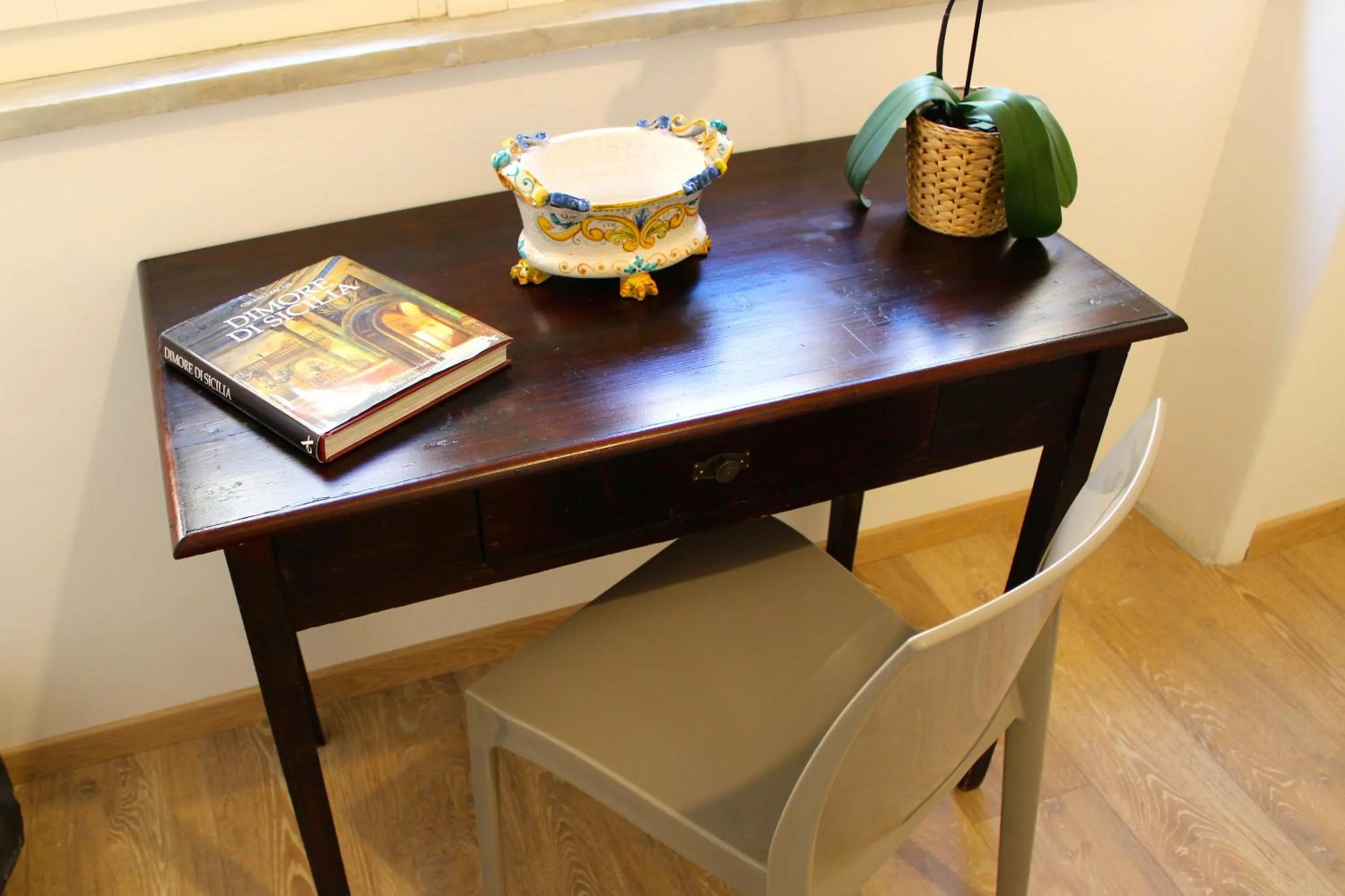 Decorative detail in I Santi Coronati