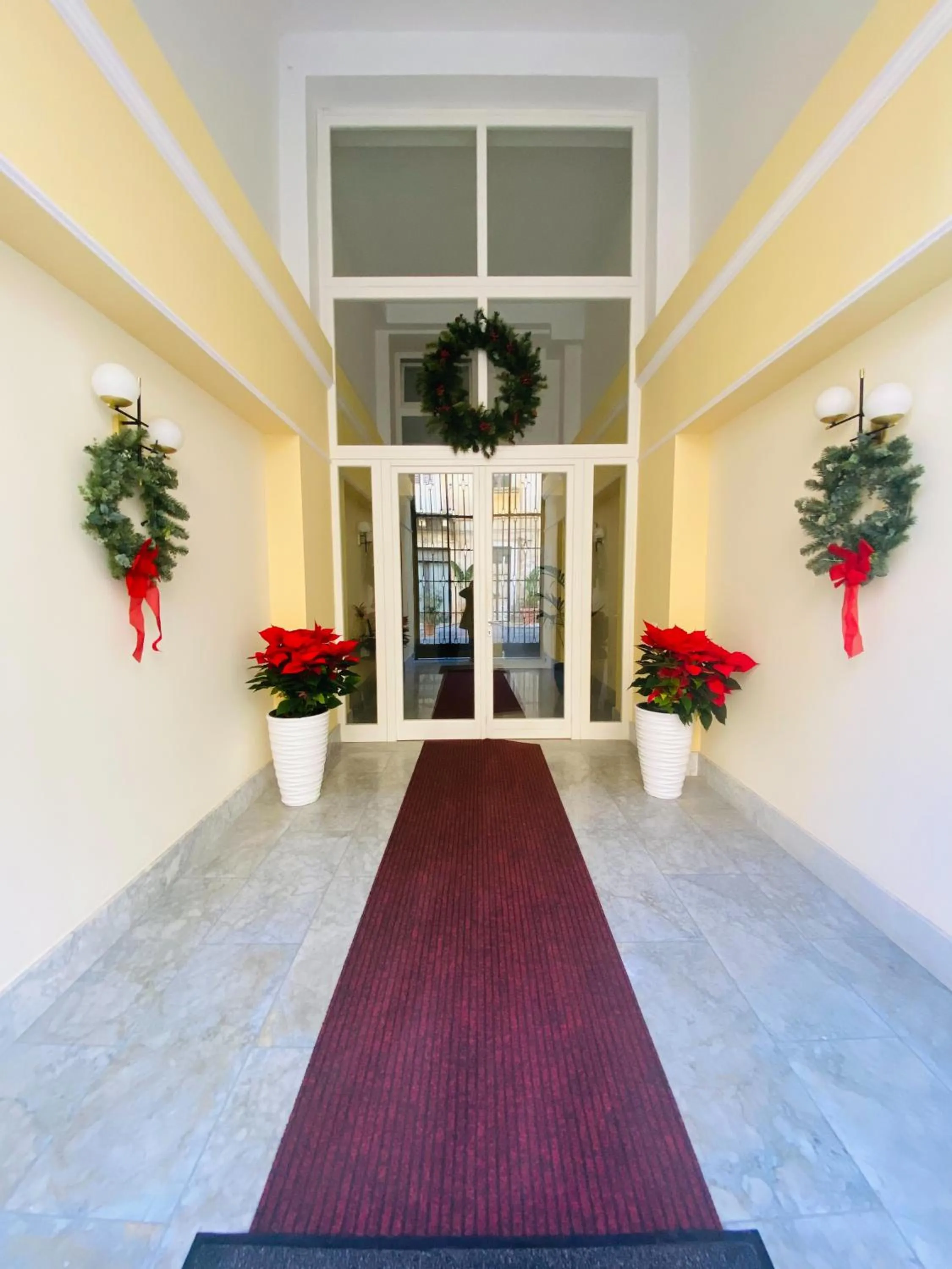 Facade/entrance in I Santi Coronati