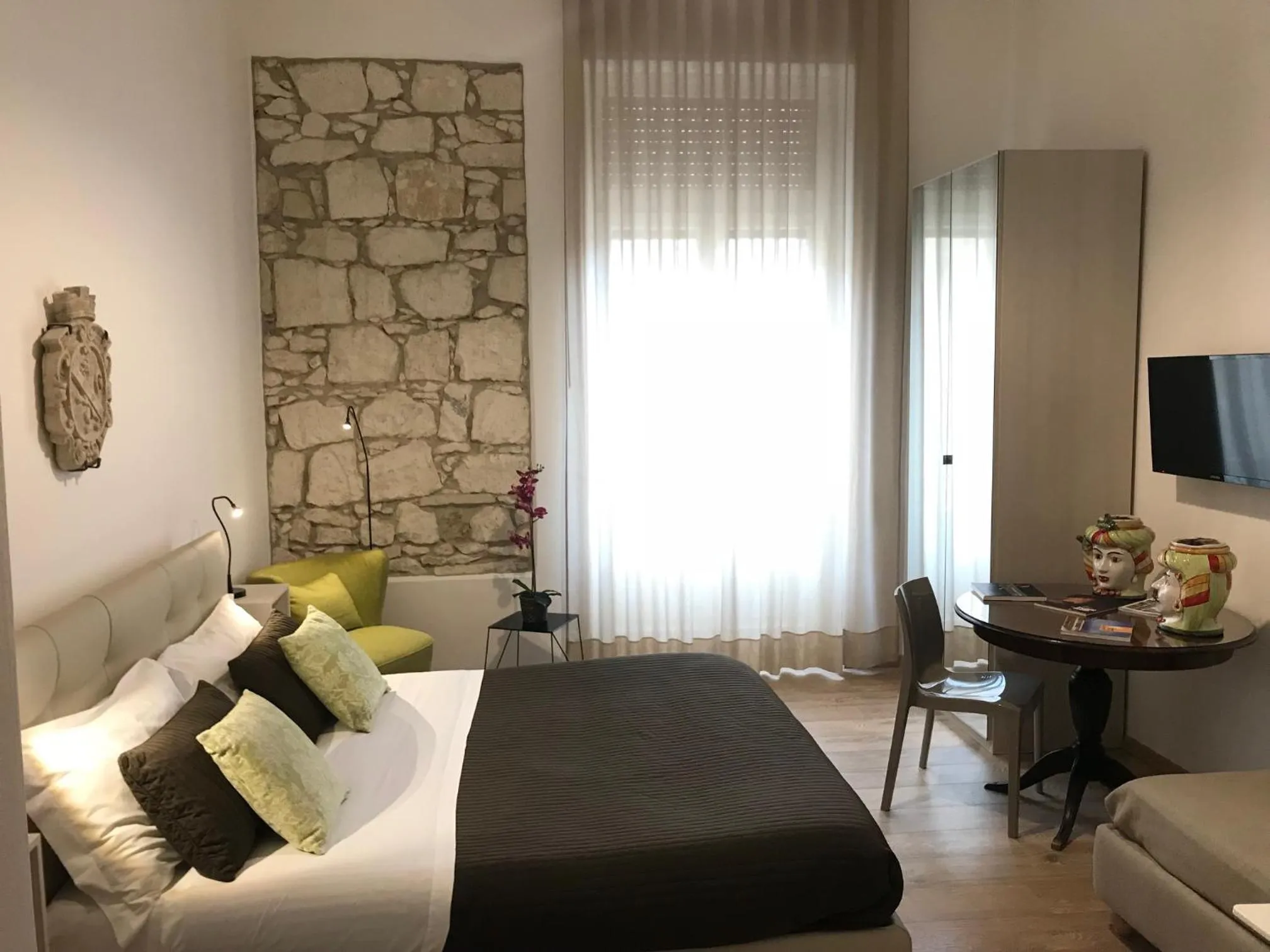 Photo of the whole room, Bed in I Santi Coronati