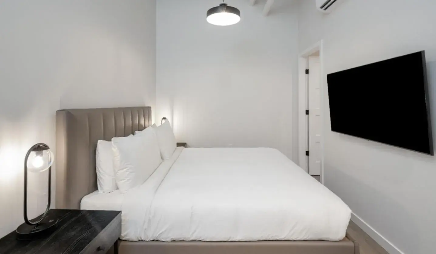 Junior Two Bedroom Suite in Steveston Waterfront Hotel Junior Two Bedroom Suite in Steveston Waterfront Hotel