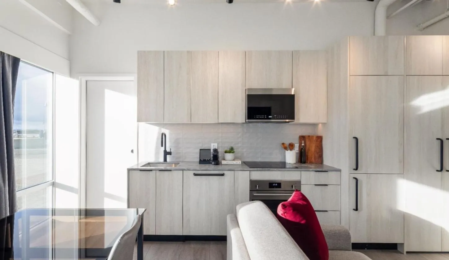 kitchen in Steveston Waterfront Hotel