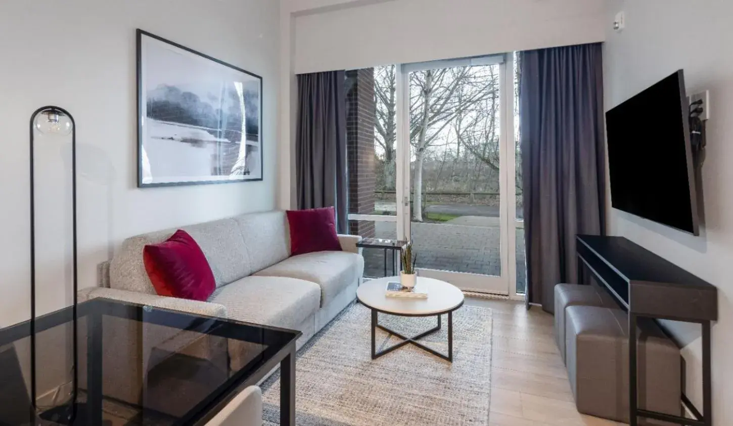 Seating area in Steveston Waterfront Hotel Seating area in Steveston Waterfront Hotel