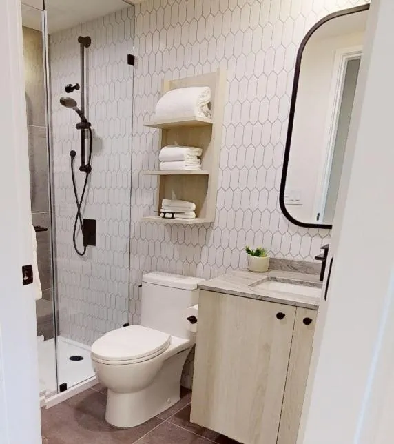 Bathroom in Steveston Waterfront Hotel