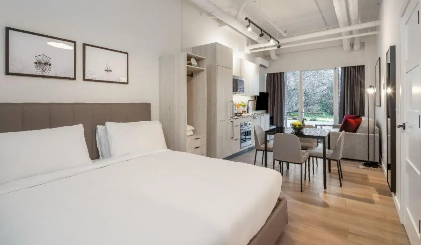 Bed in Steveston Waterfront Hotel Bed in Steveston Waterfront Hotel