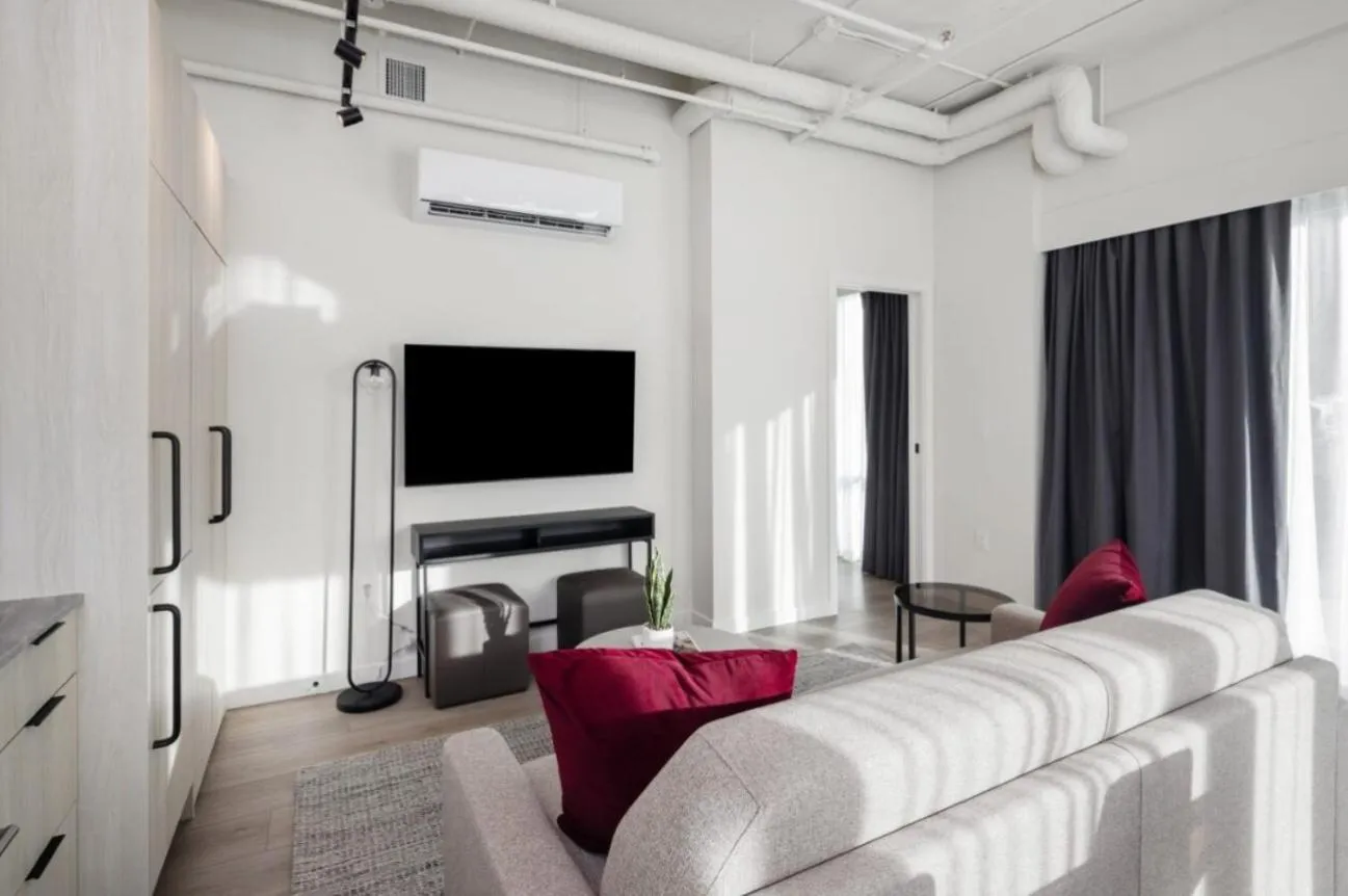 Family, Bed in Steveston Waterfront Hotel