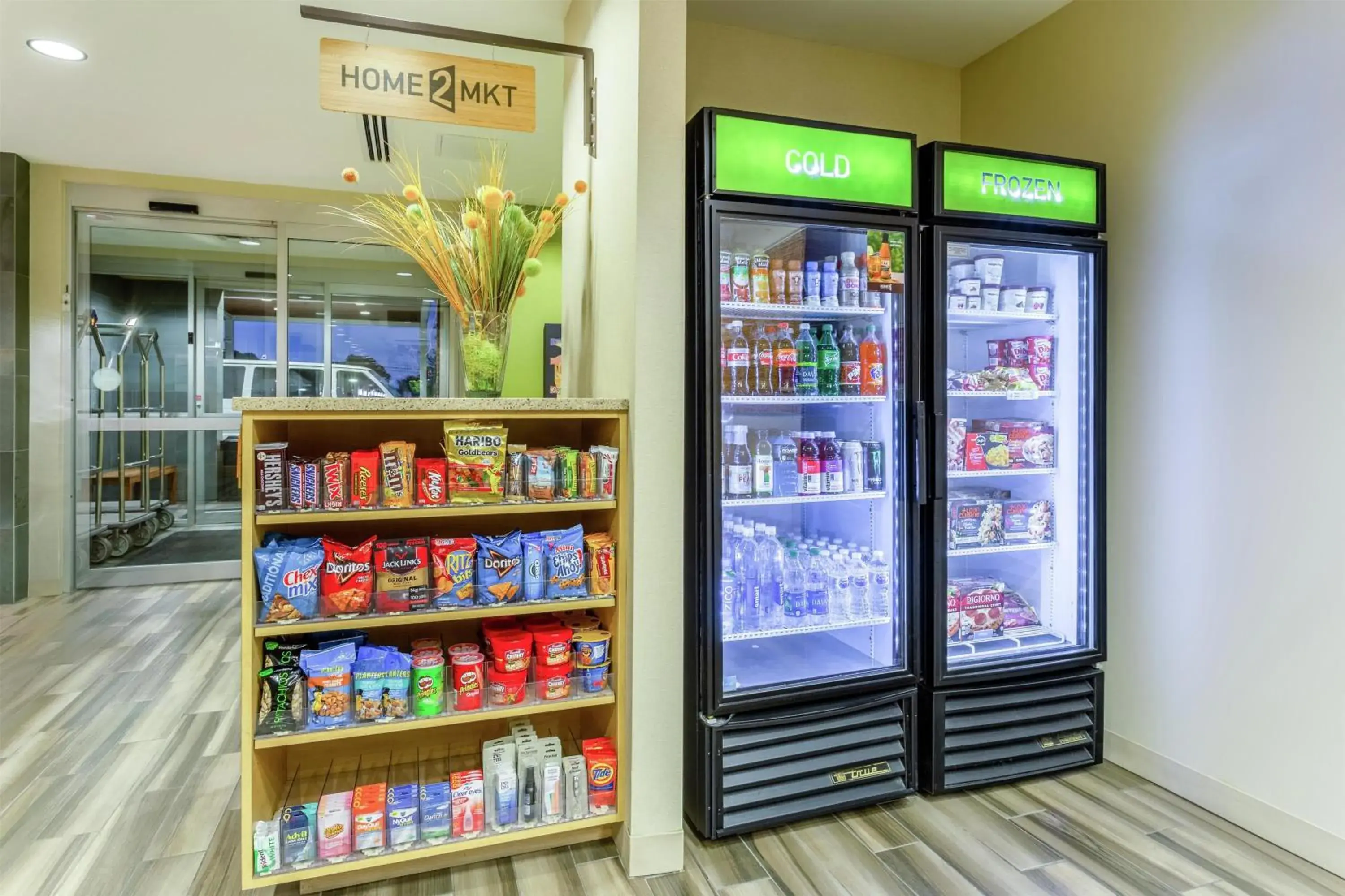 Restaurant/places to eat in Home2 Suites Dover Restaurant/places to eat in Home2 Suites Dover