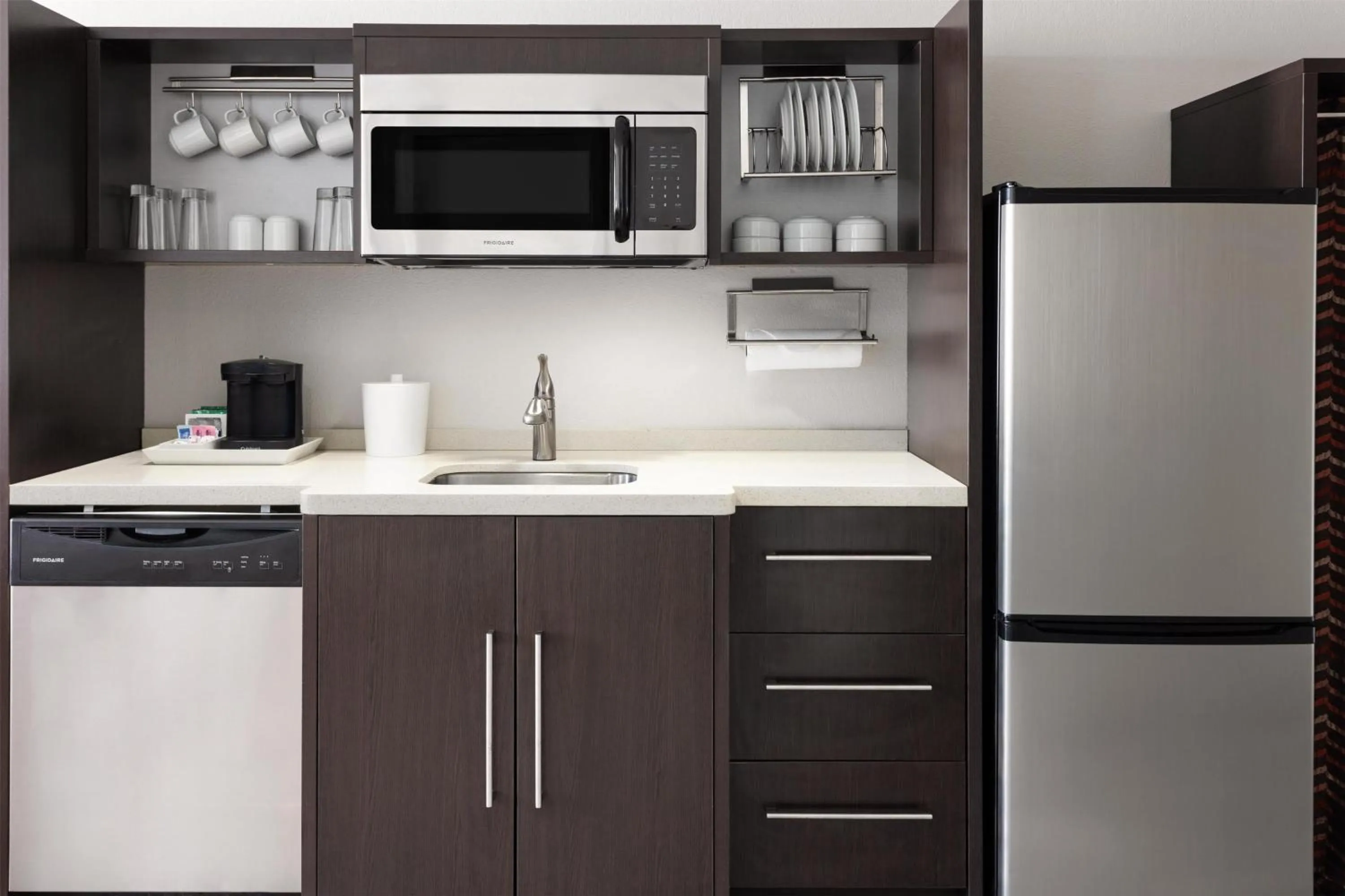 Kitchen or kitchenette in Home2 Suites Dover