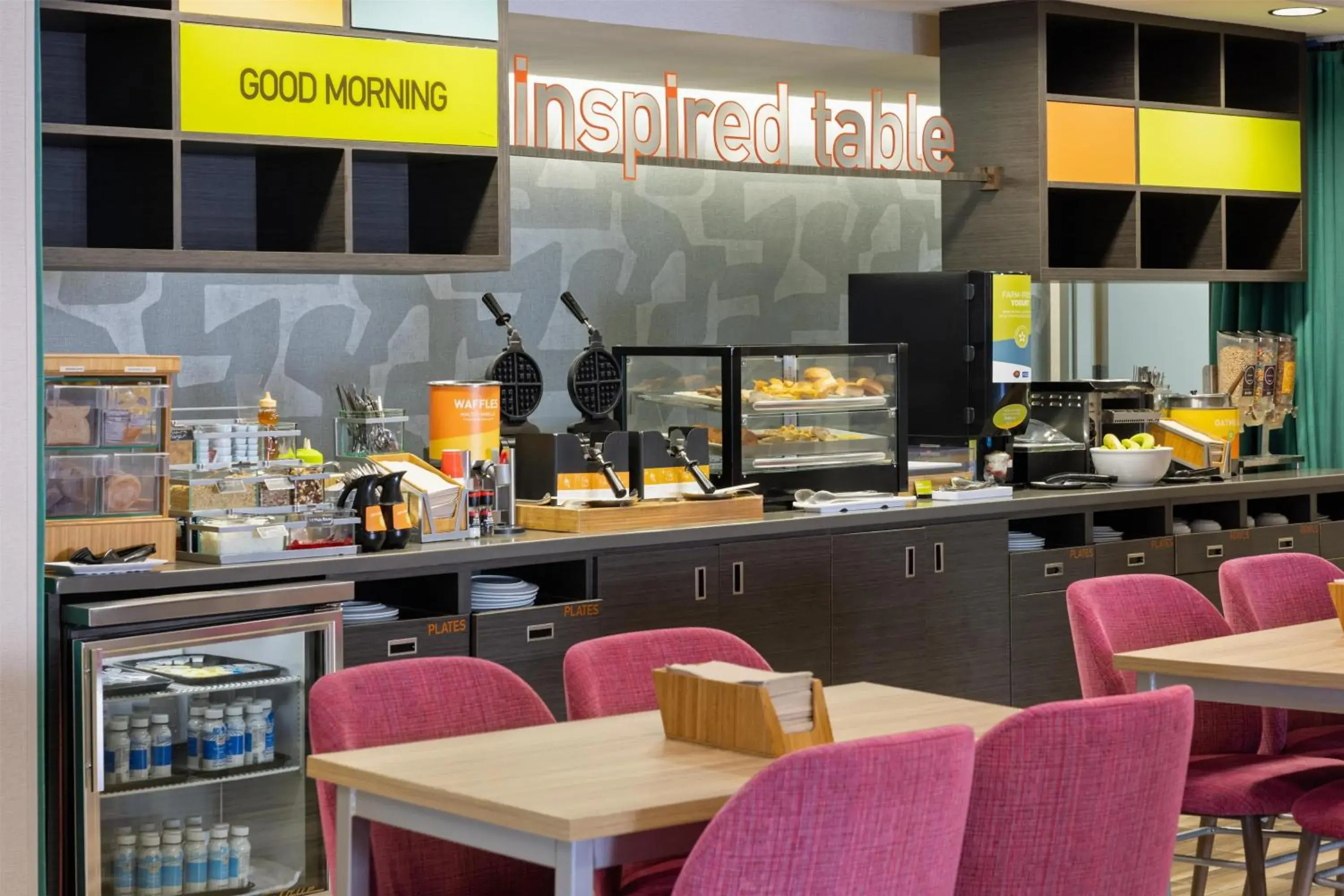 Breakfast in Home2 Suites Dover Breakfast in Home2 Suites Dover