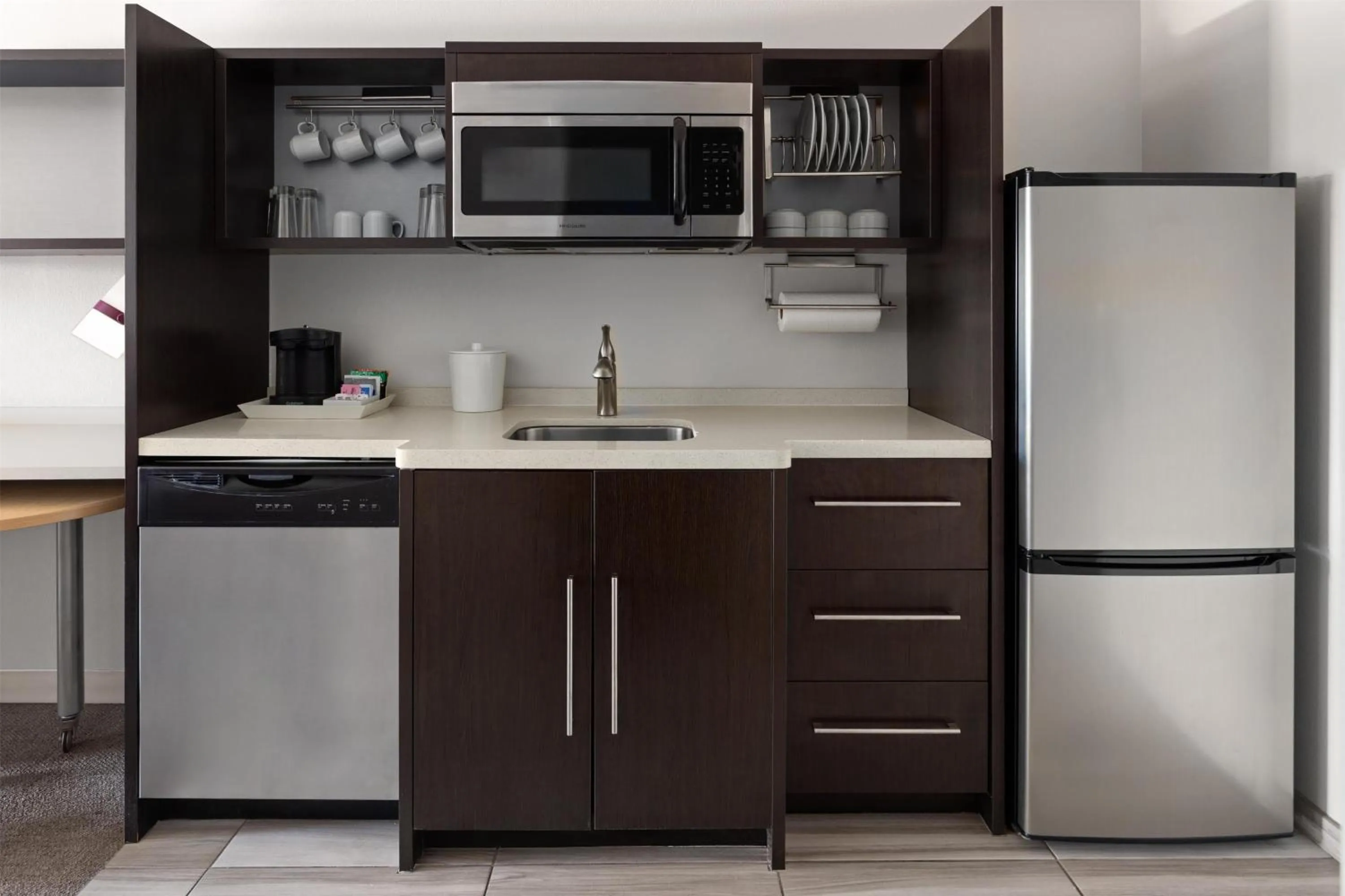 Kitchen or kitchenette in Home2 Suites Dover