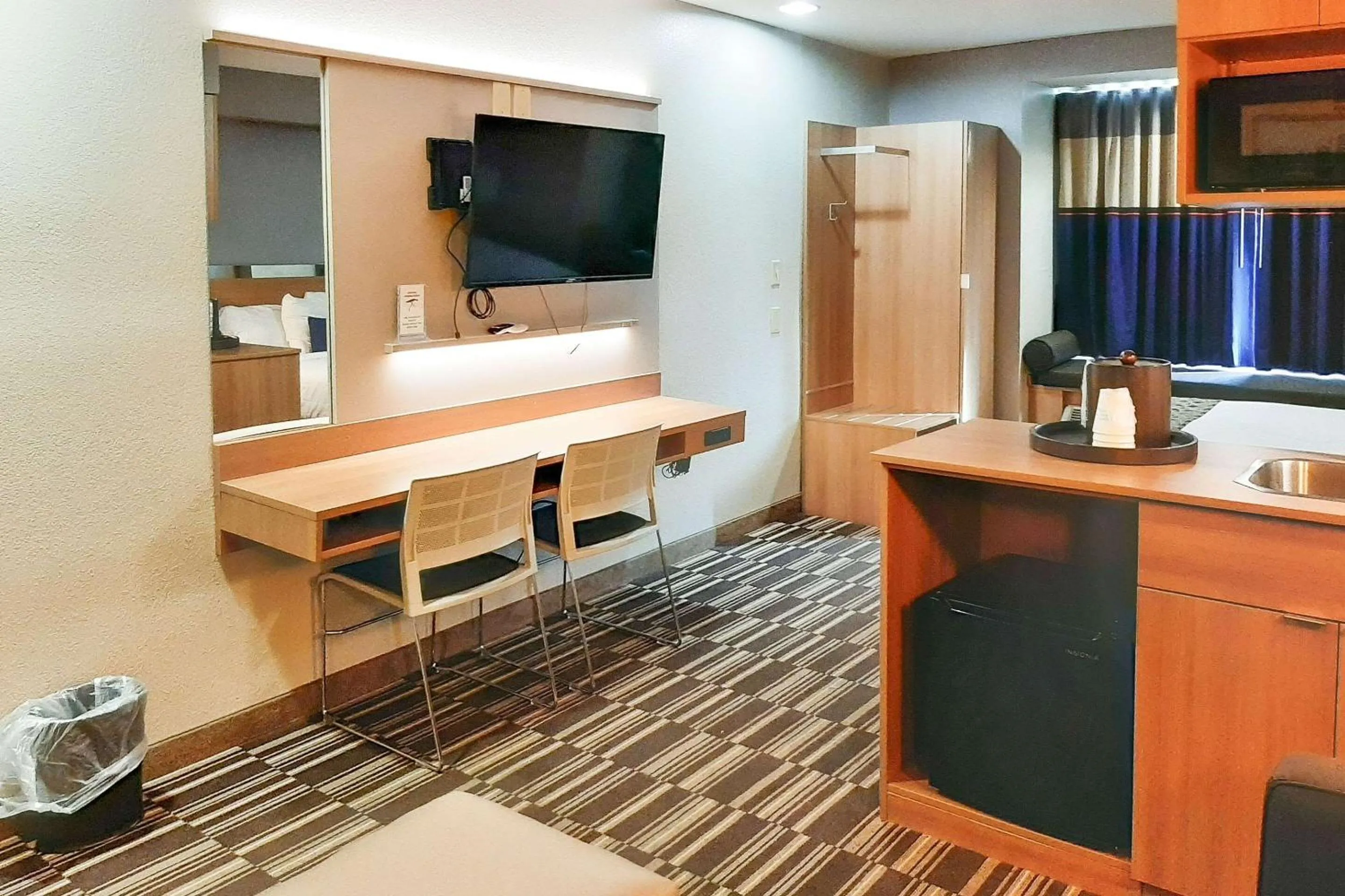 Bedroom in Starkville Inn & Suites