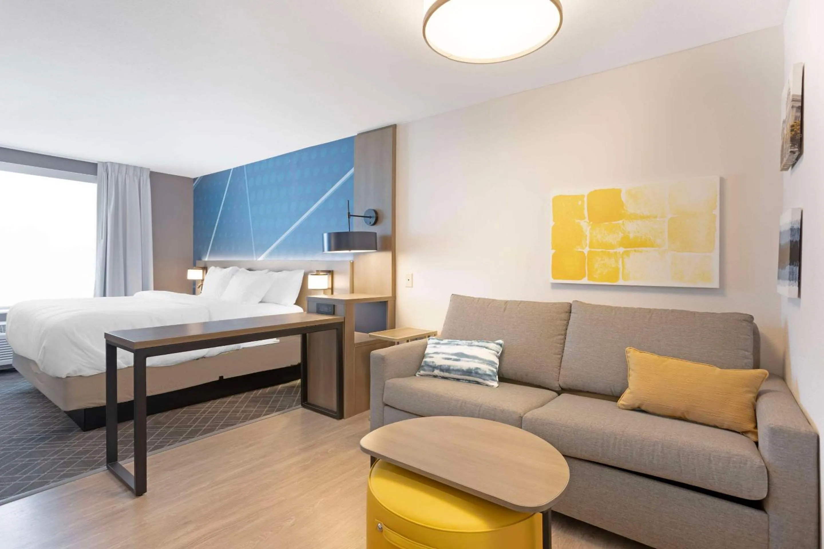 Bedroom, Bed in Comfort Inn & Suites Mountain Grove US-60