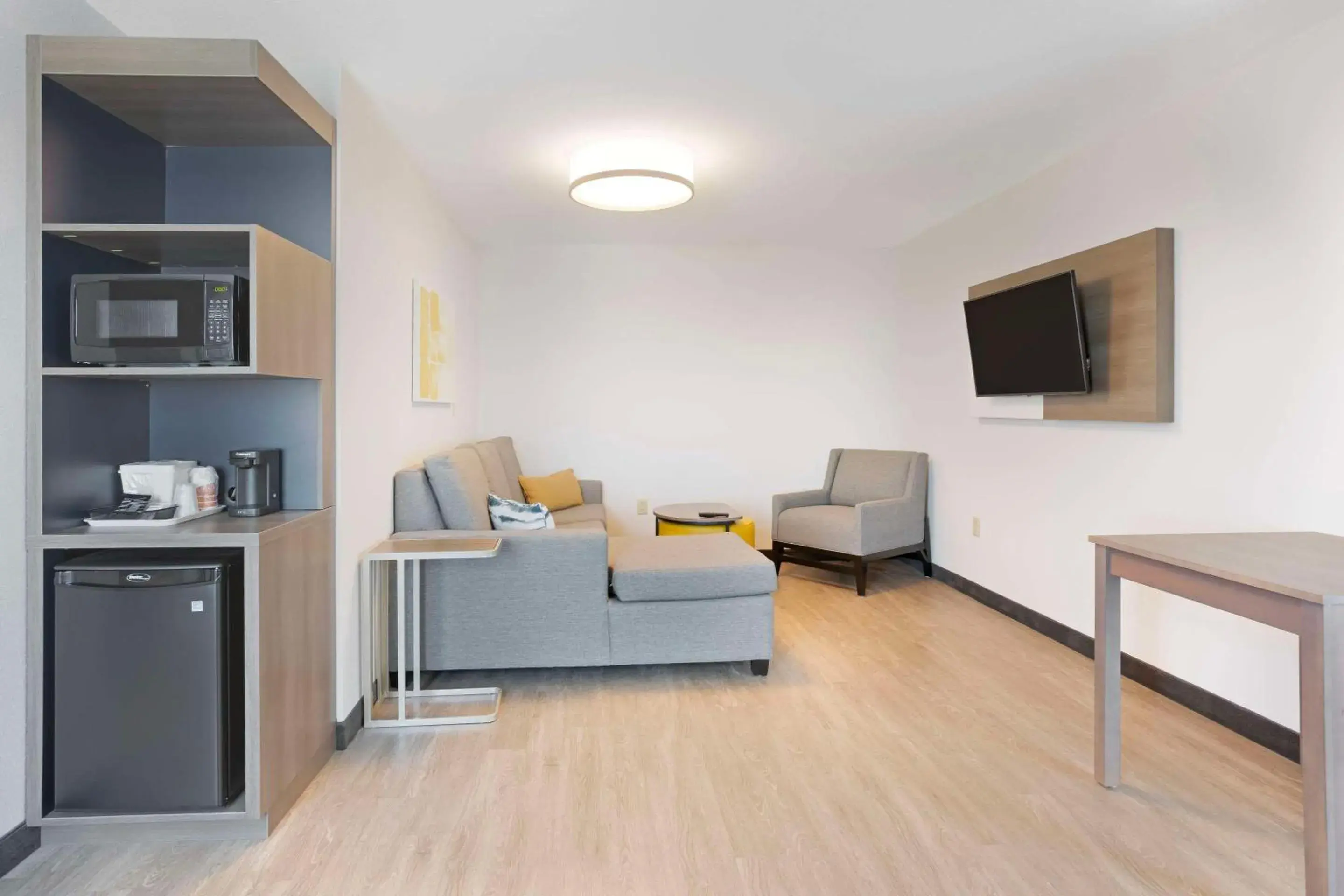 Superior King Suite in Comfort Inn & Suites US-60 Superior King Suite in Comfort Inn & Suites US-60