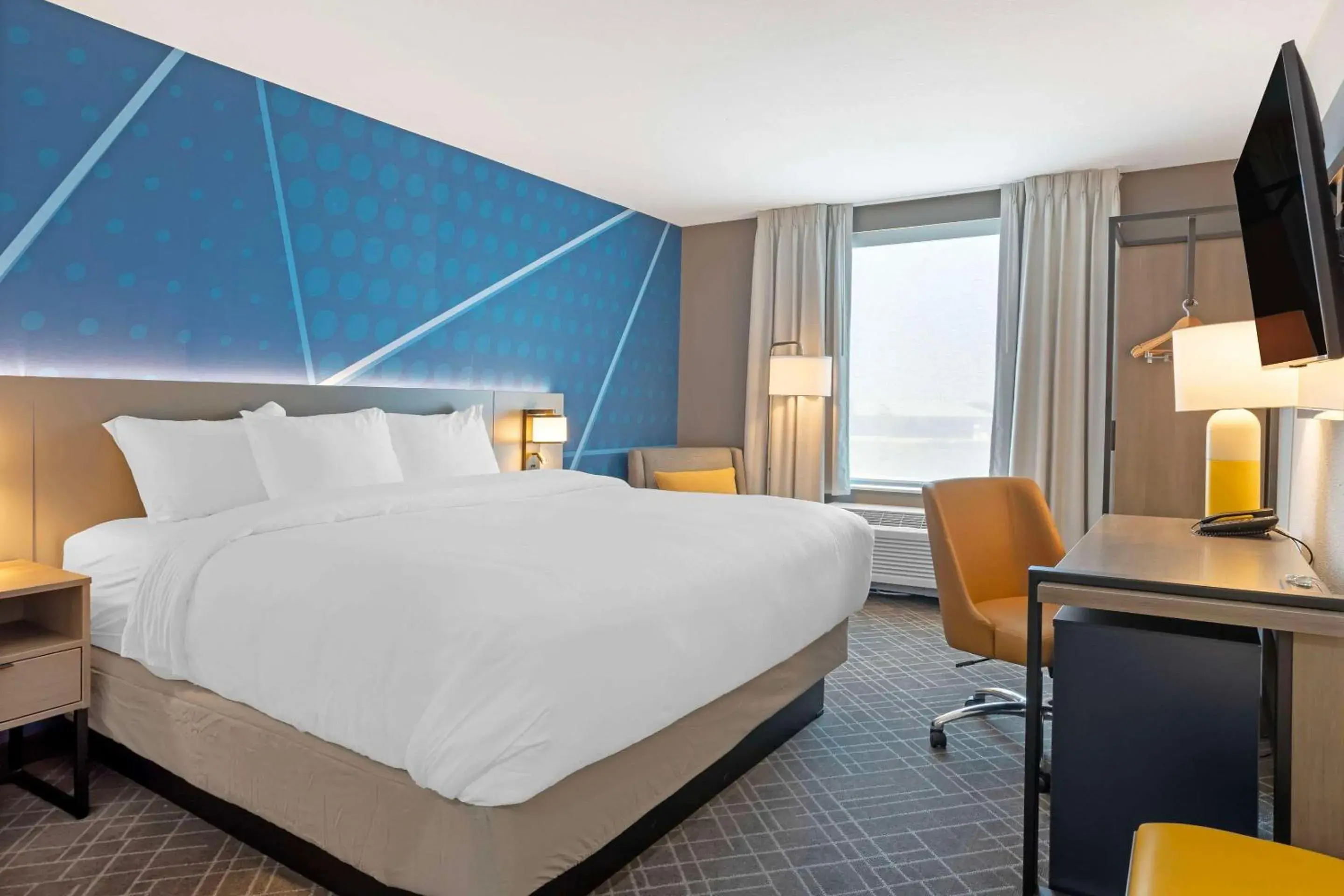 Bedroom, Bed in Comfort Inn & Suites US-60 Bedroom, Bed in Comfort Inn & Suites US-60