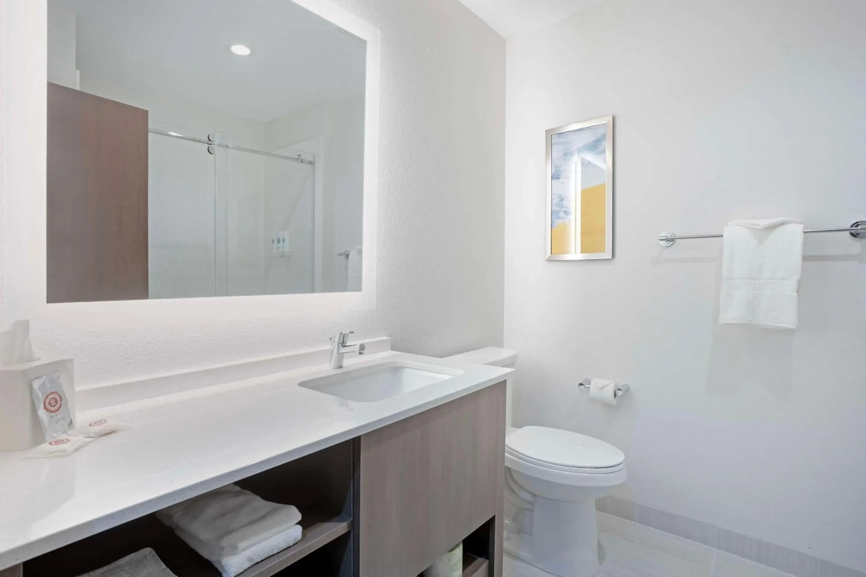 Bedroom in Comfort Inn & Suites US-60 Bedroom in Comfort Inn & Suites US-60