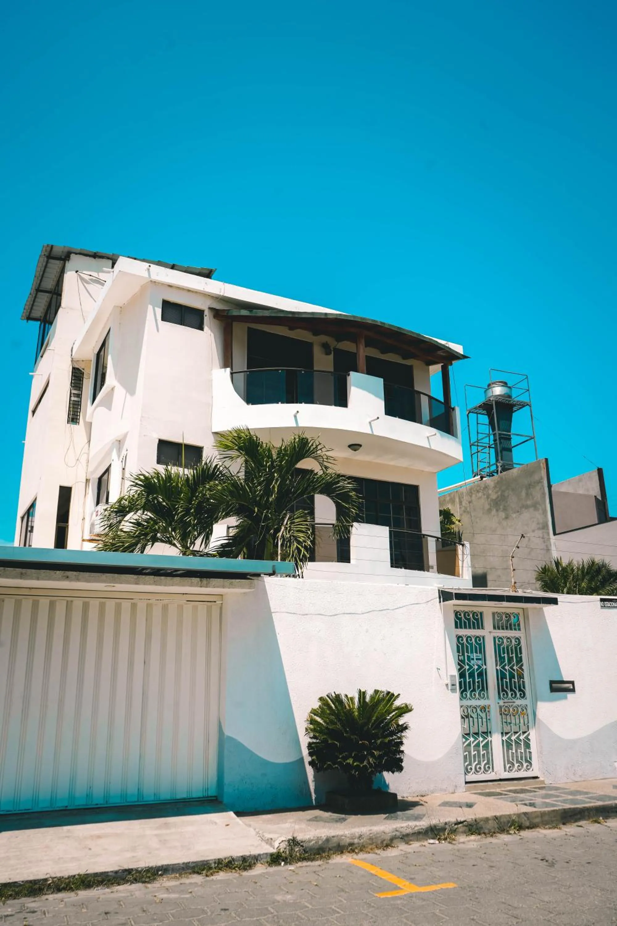 Property building in HOTEL MANTA BEACH MADRIGAL