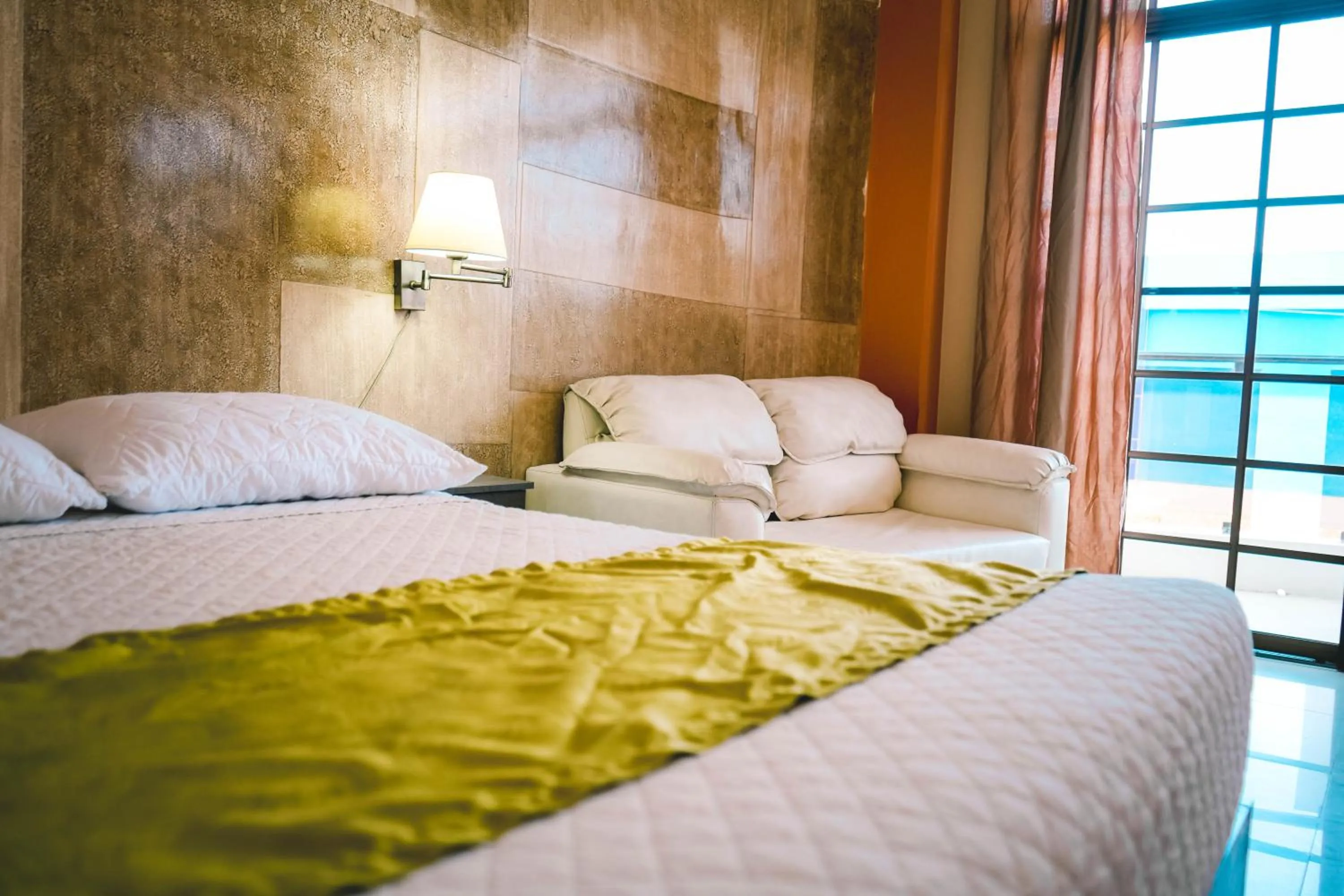 Bedroom, Bed in HOTEL MANTA BEACH MADRIGAL