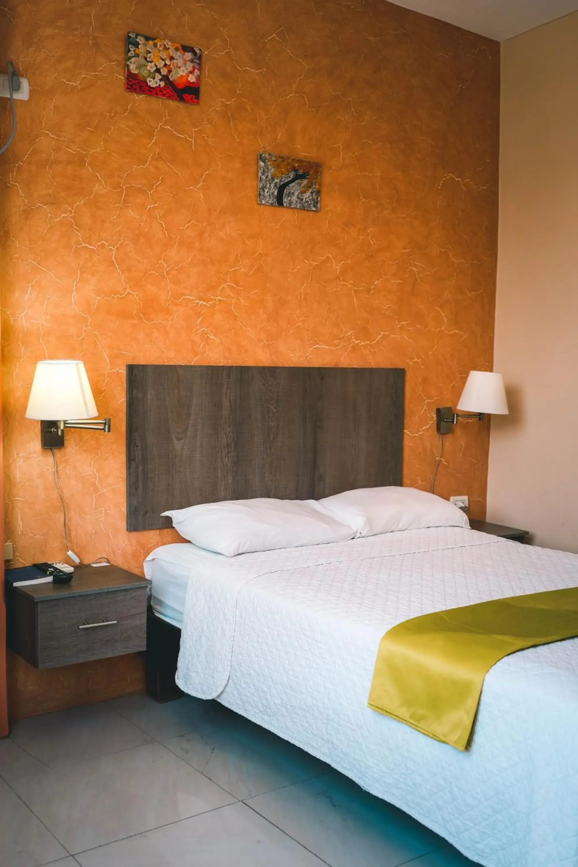 Standard Queen Room - single occupancy in HOTEL MANTA BEACH MADRIGAL Standard Queen Room - single occupancy in HOTEL MANTA BEACH MADRIGAL