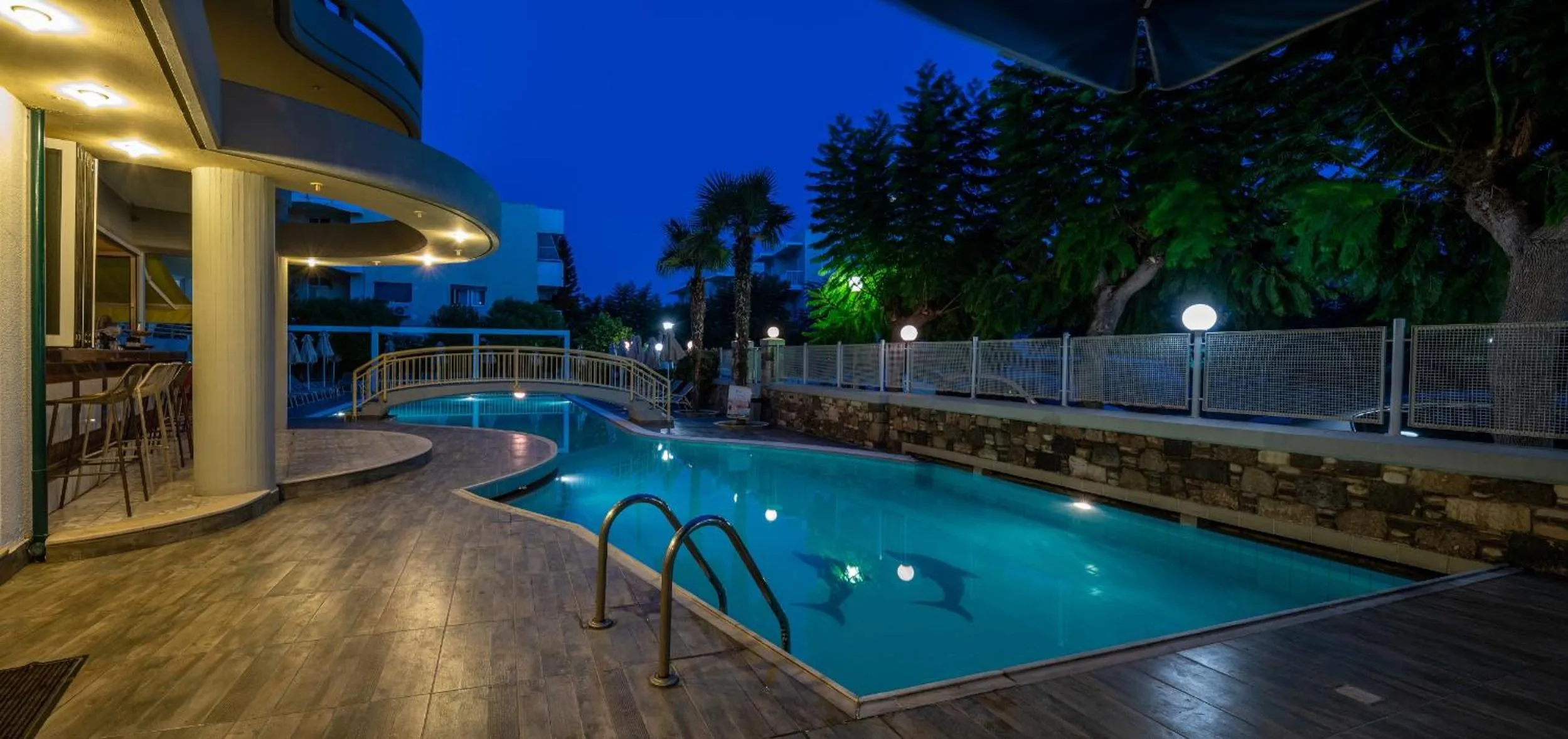 Swimming pool in Angela