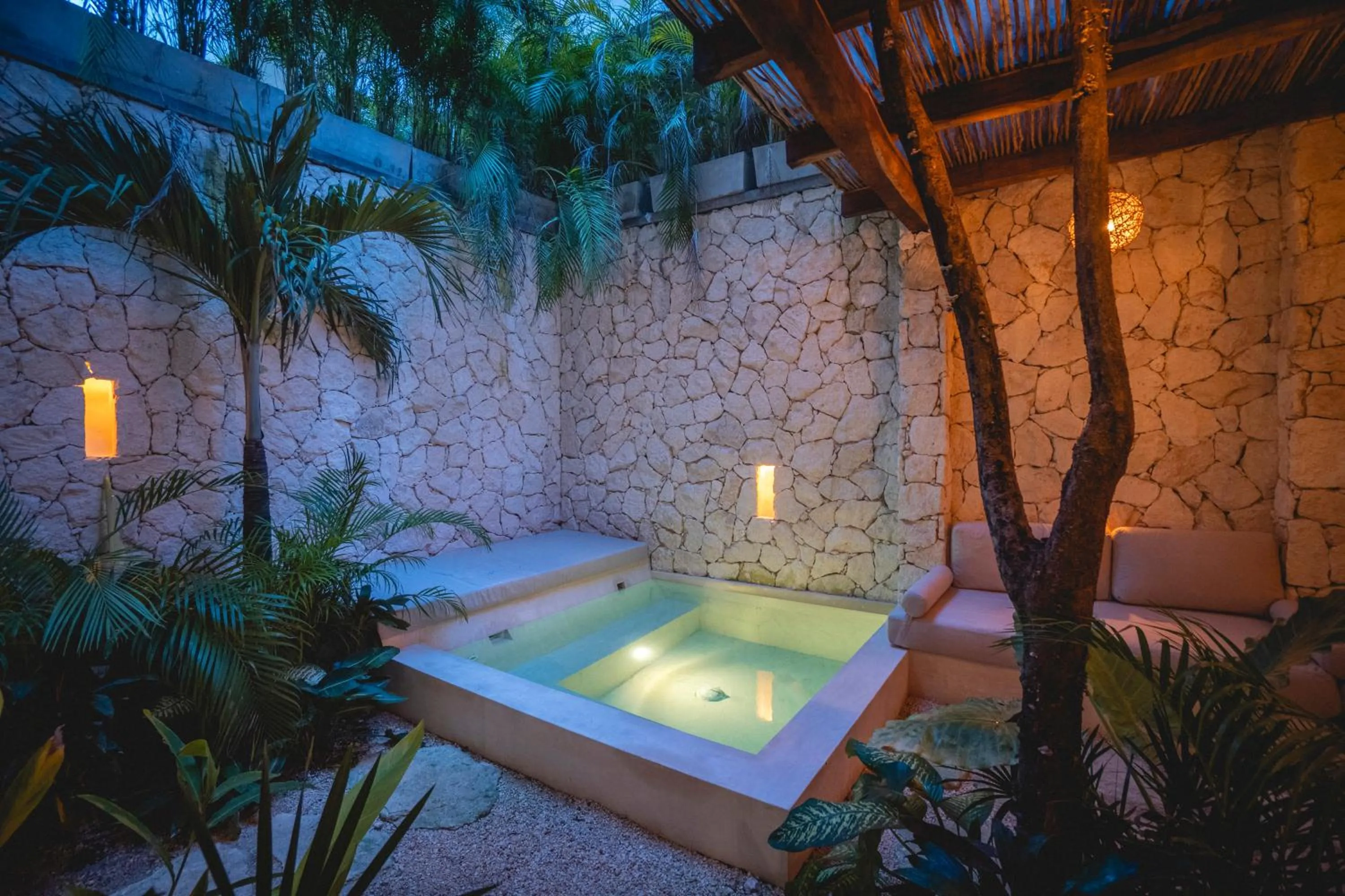 Night in Nãmas Tulum