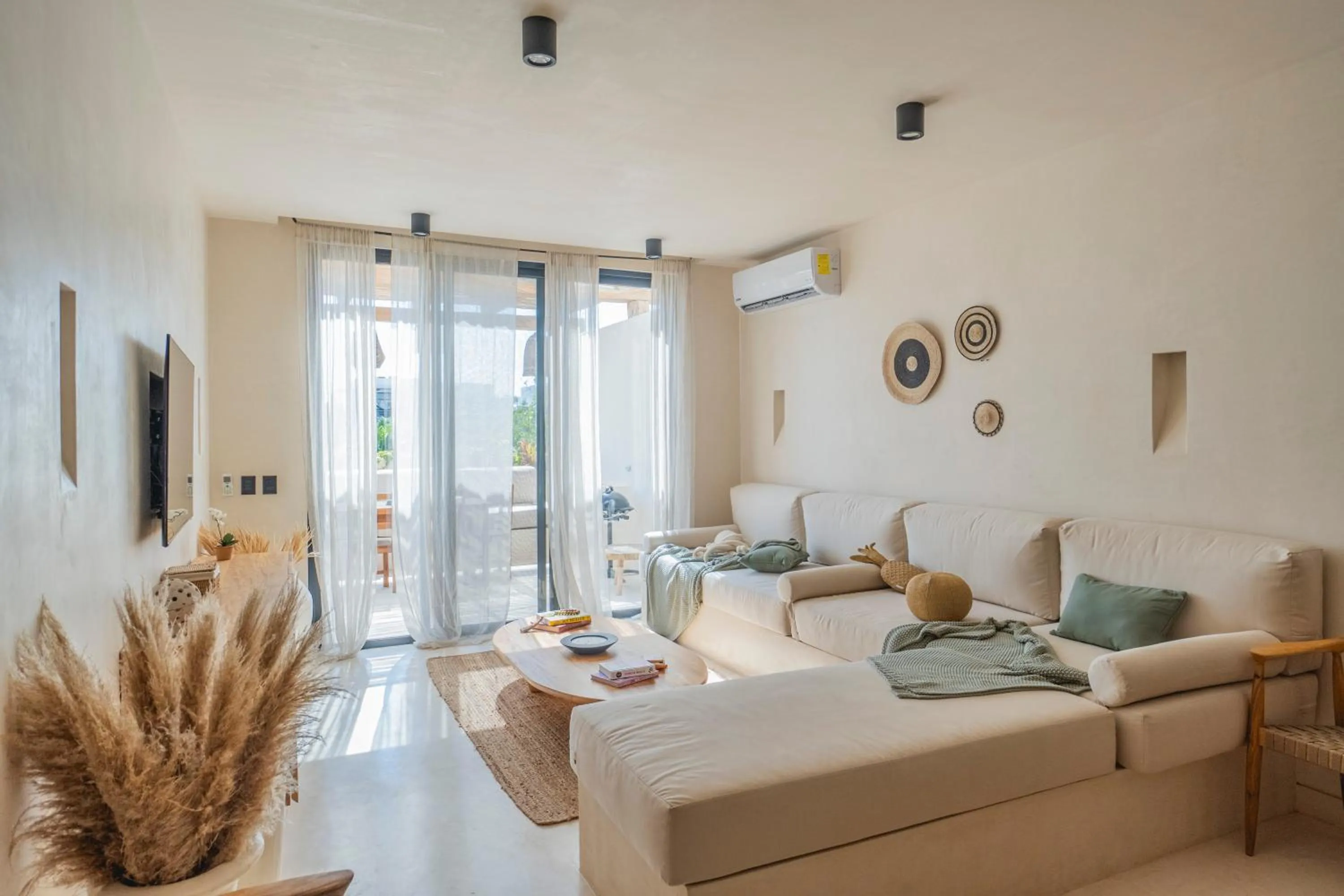 TV and multimedia in Nãmas Tulum