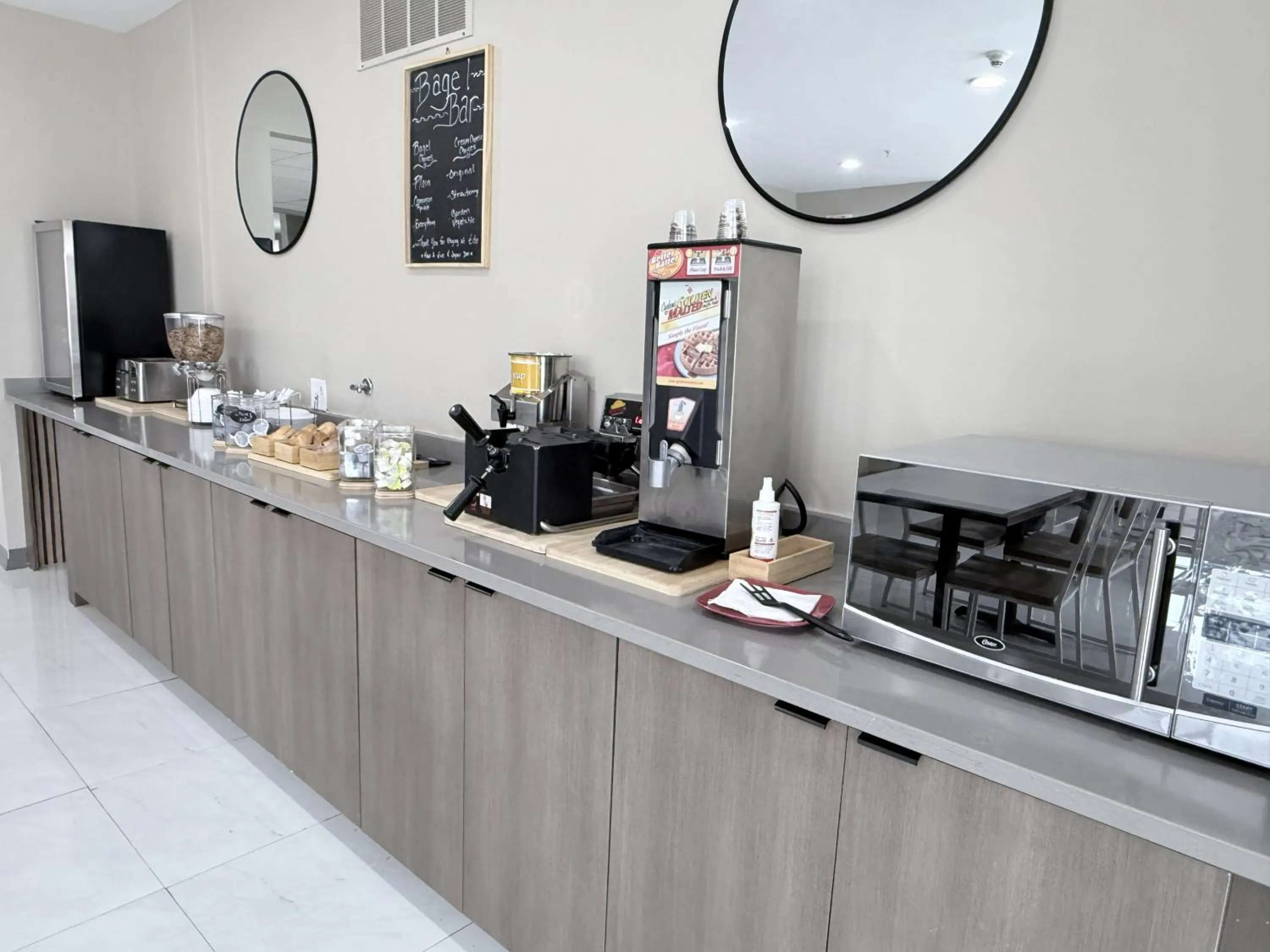 Buffet breakfast in Edn Hotel