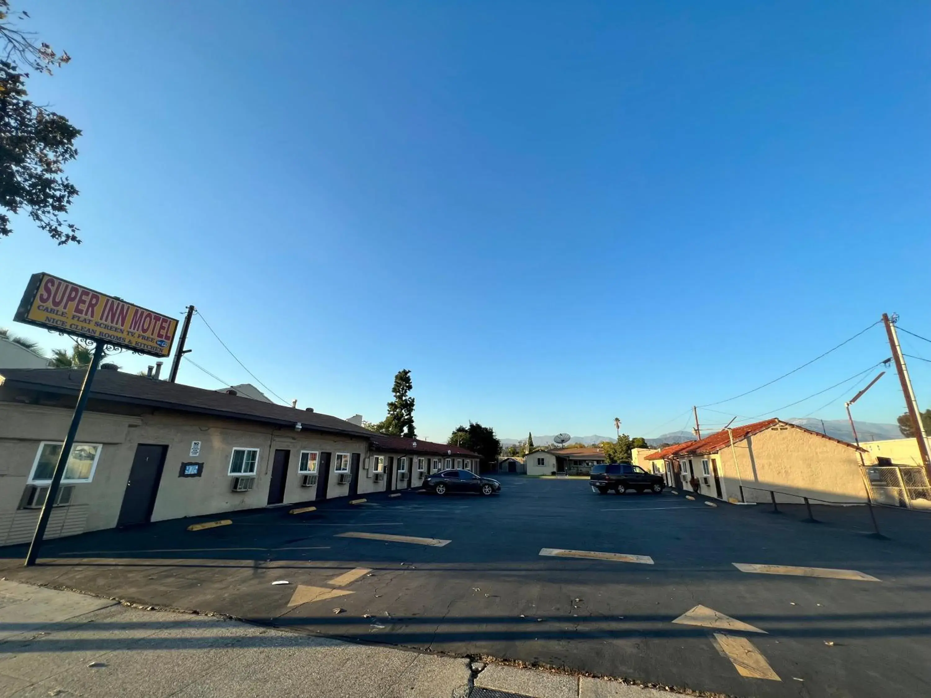 Super Inn motel By Downtown Pomona Super Inn motel By Downtown Pomona