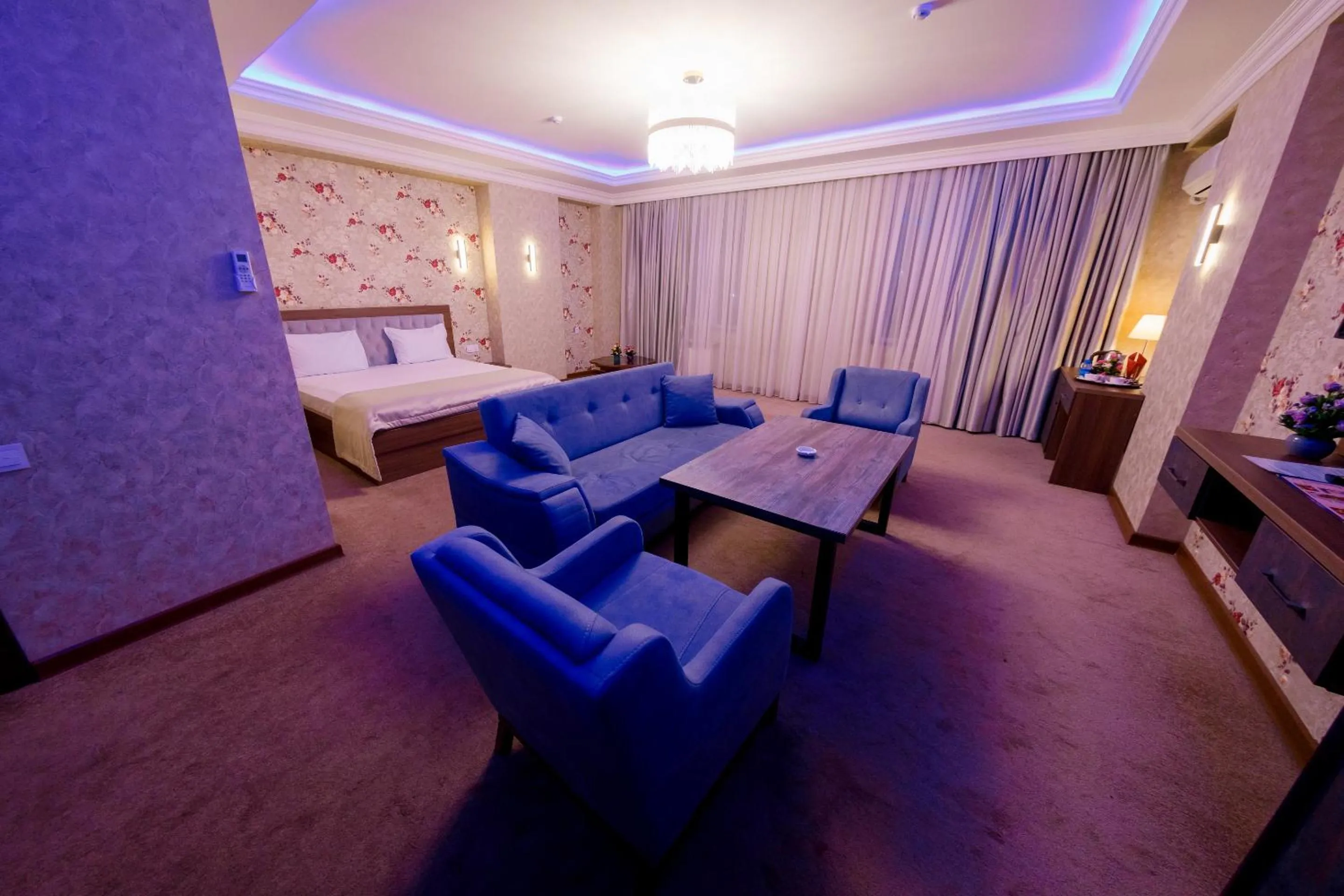 Bed in King Hotel Baku