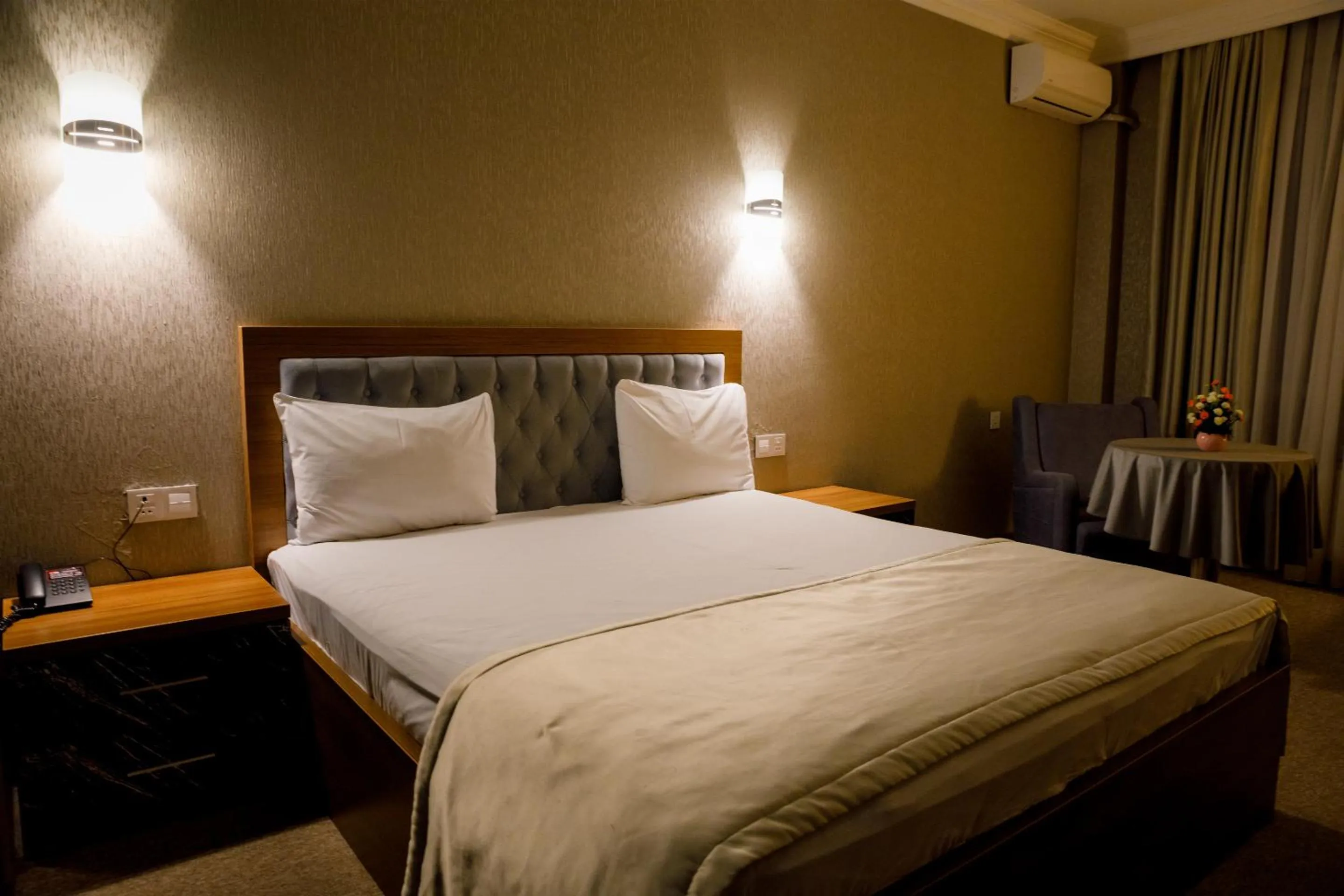 Bed in King Hotel Baku