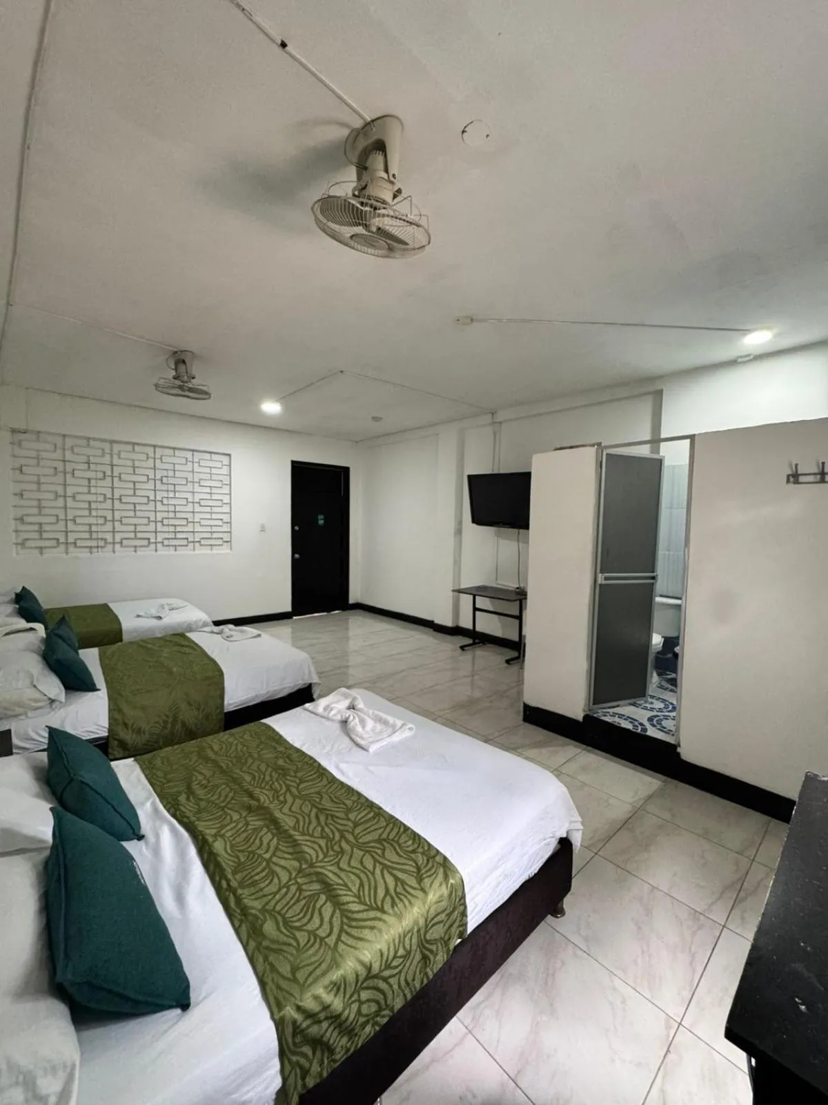 Bed in Hotel Sion Real