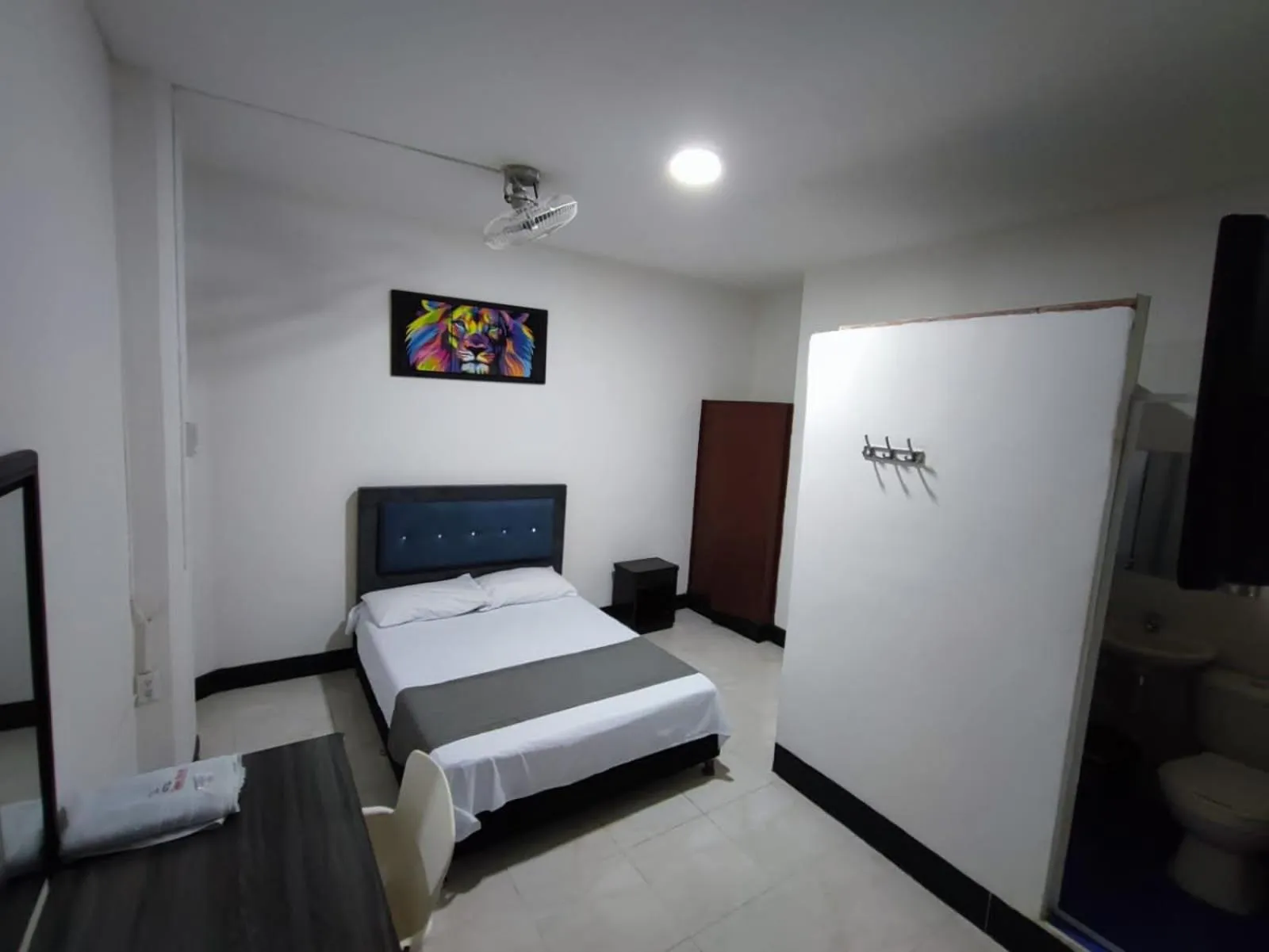 Bed in Hotel Sion Real