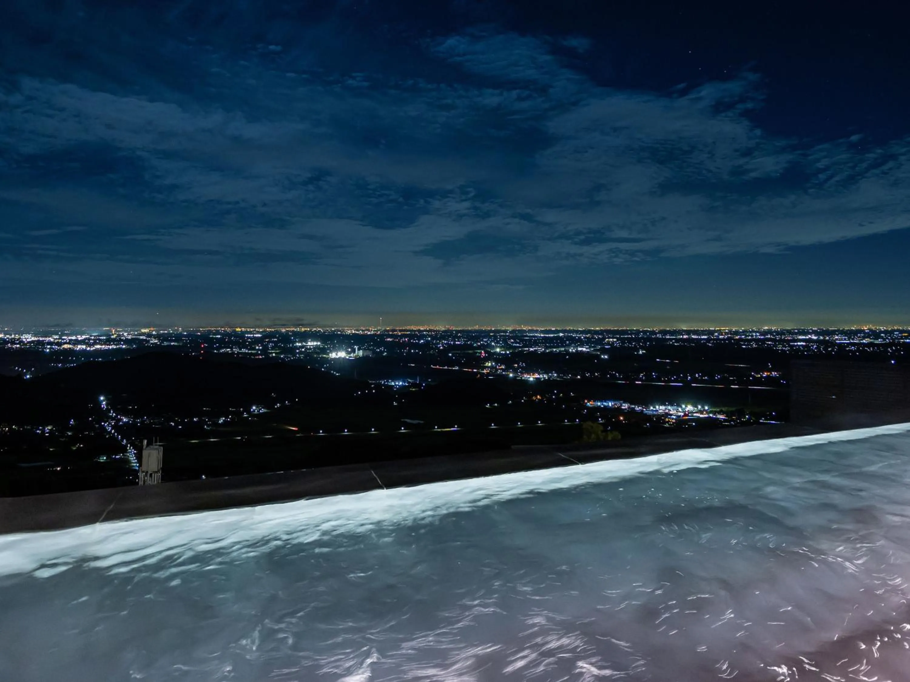 Open Air Bath in Kamenoi Hotel Tsukubasan