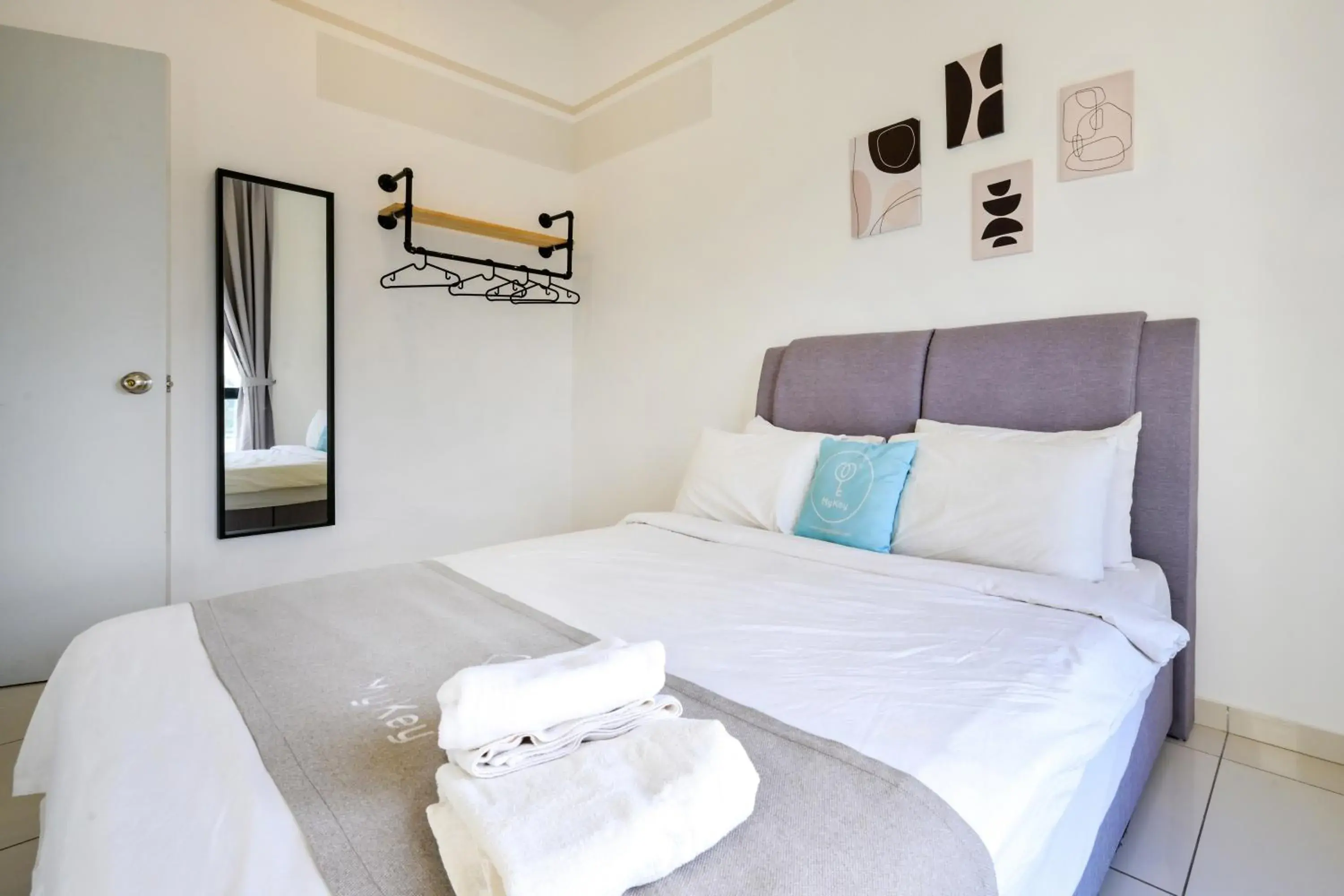 Cozy 2 Bedroom Suites in The Horizon by MyKey Cozy 2 Bedroom Suites in The Horizon by MyKey