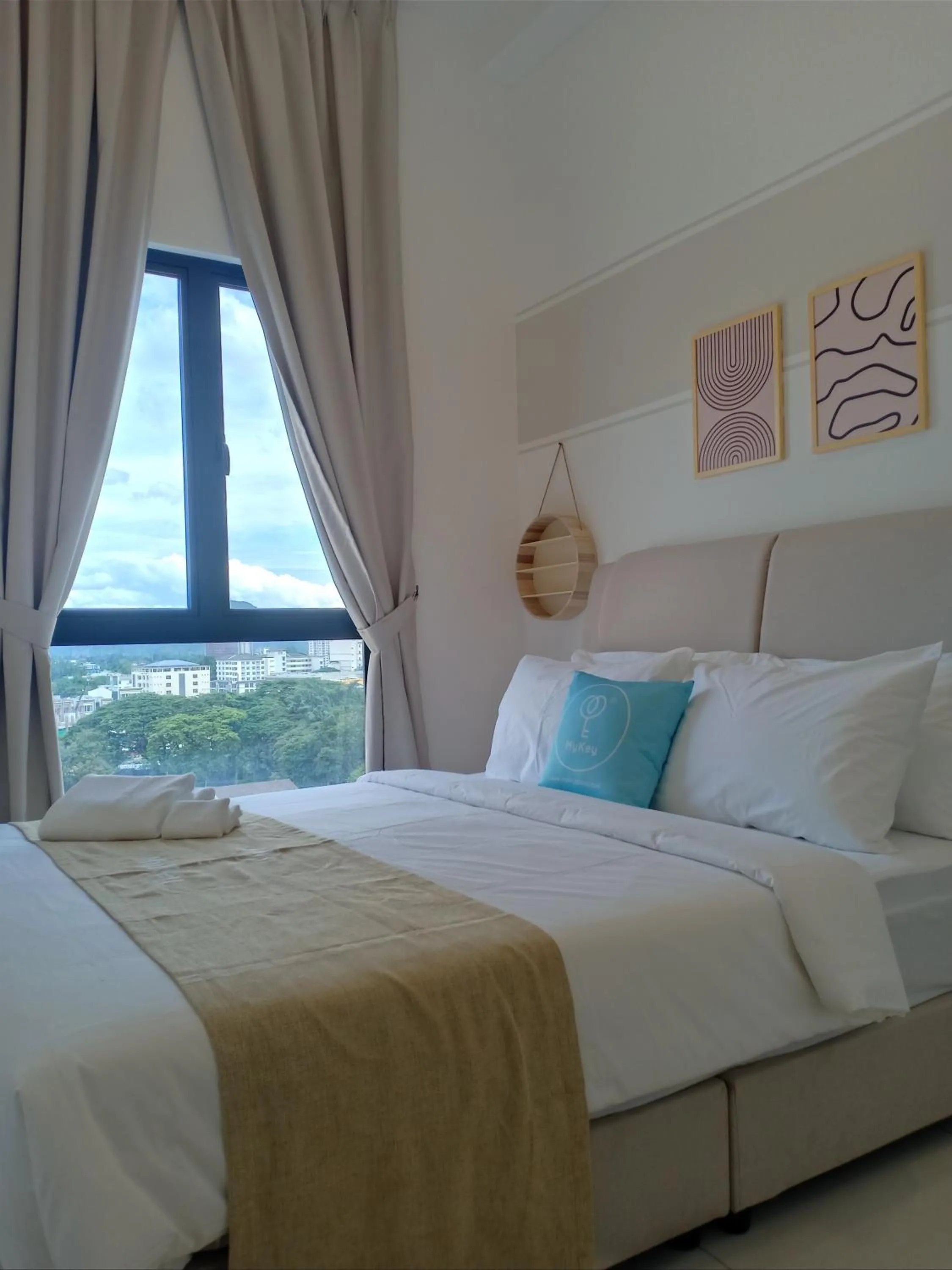 Bedroom, Bed in The Horizon by MyKey